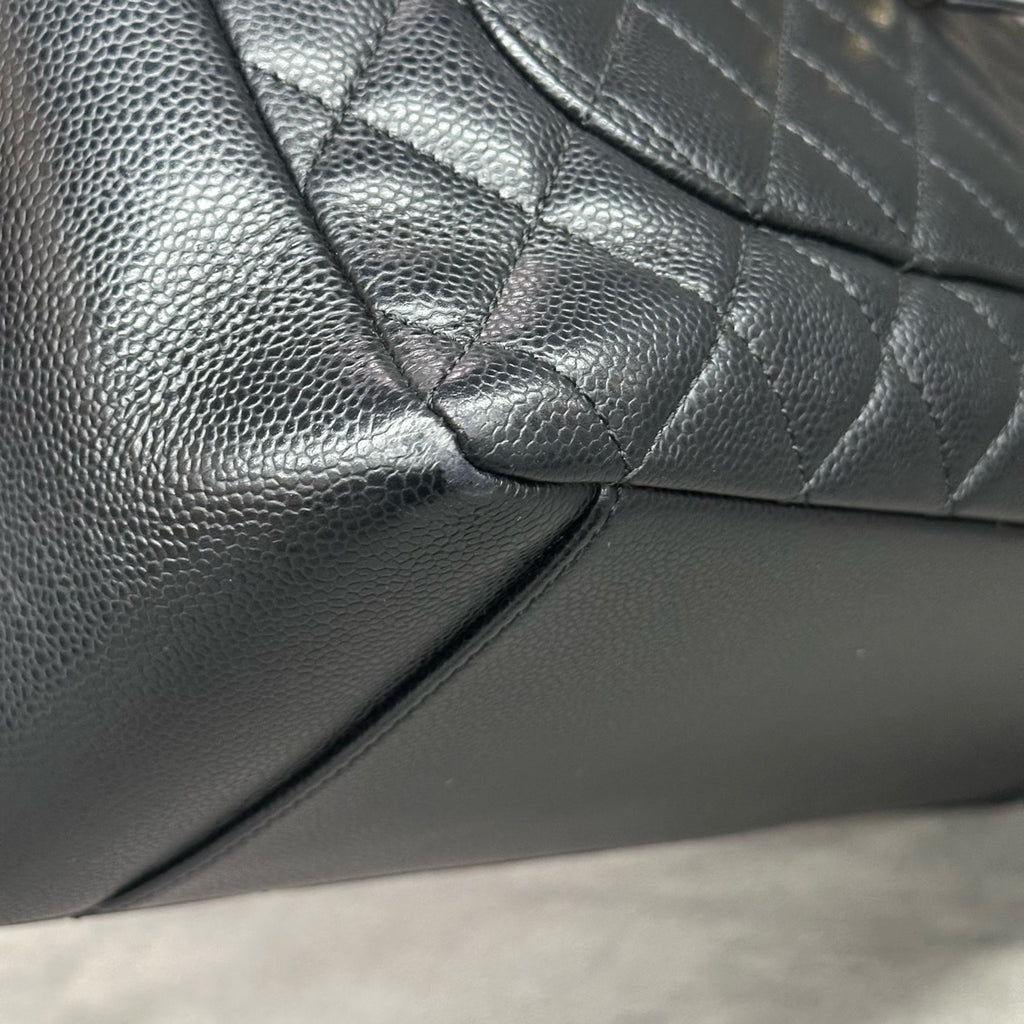 Chanel GST lychee pattern cowhide middle size Black-gold