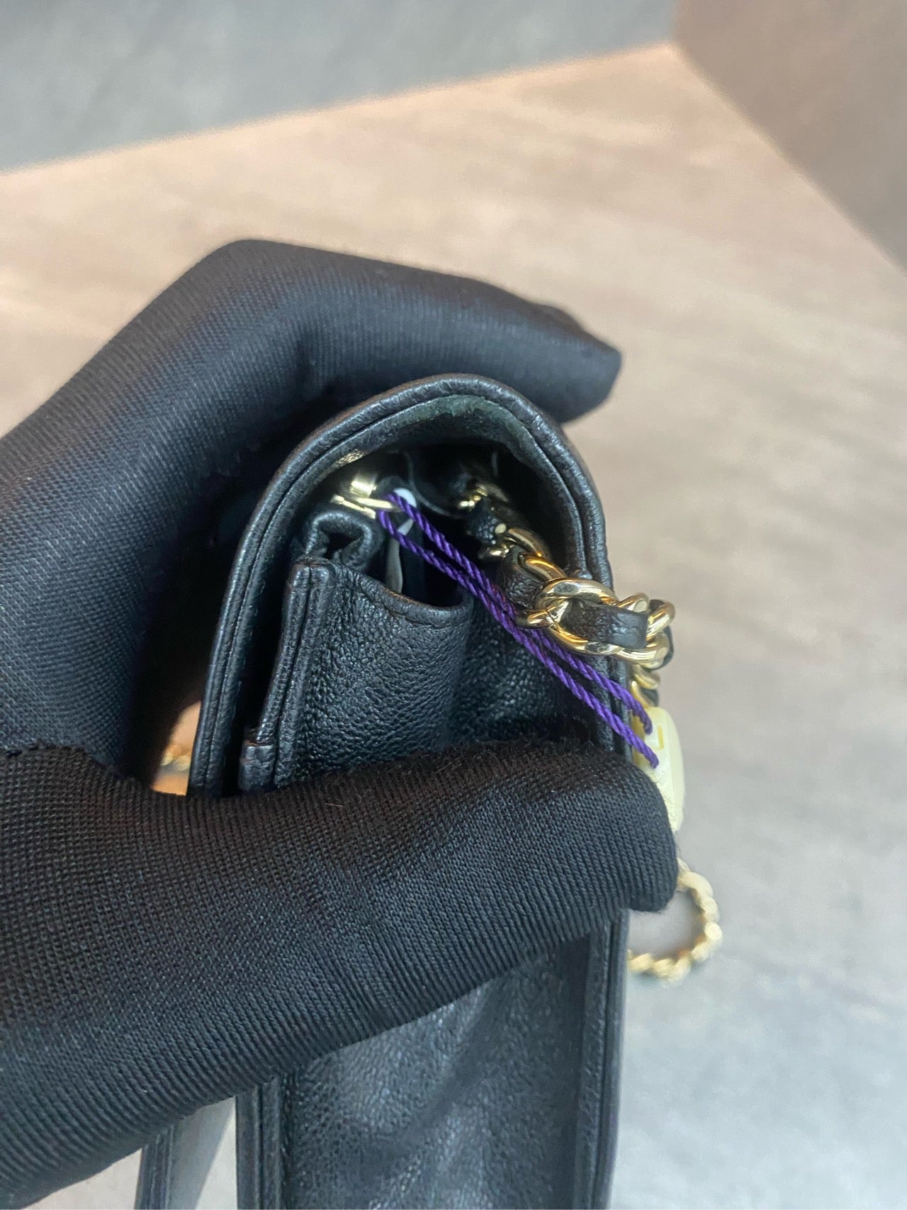 Chanel Diana Flap “V” pattern woc Black-Gold