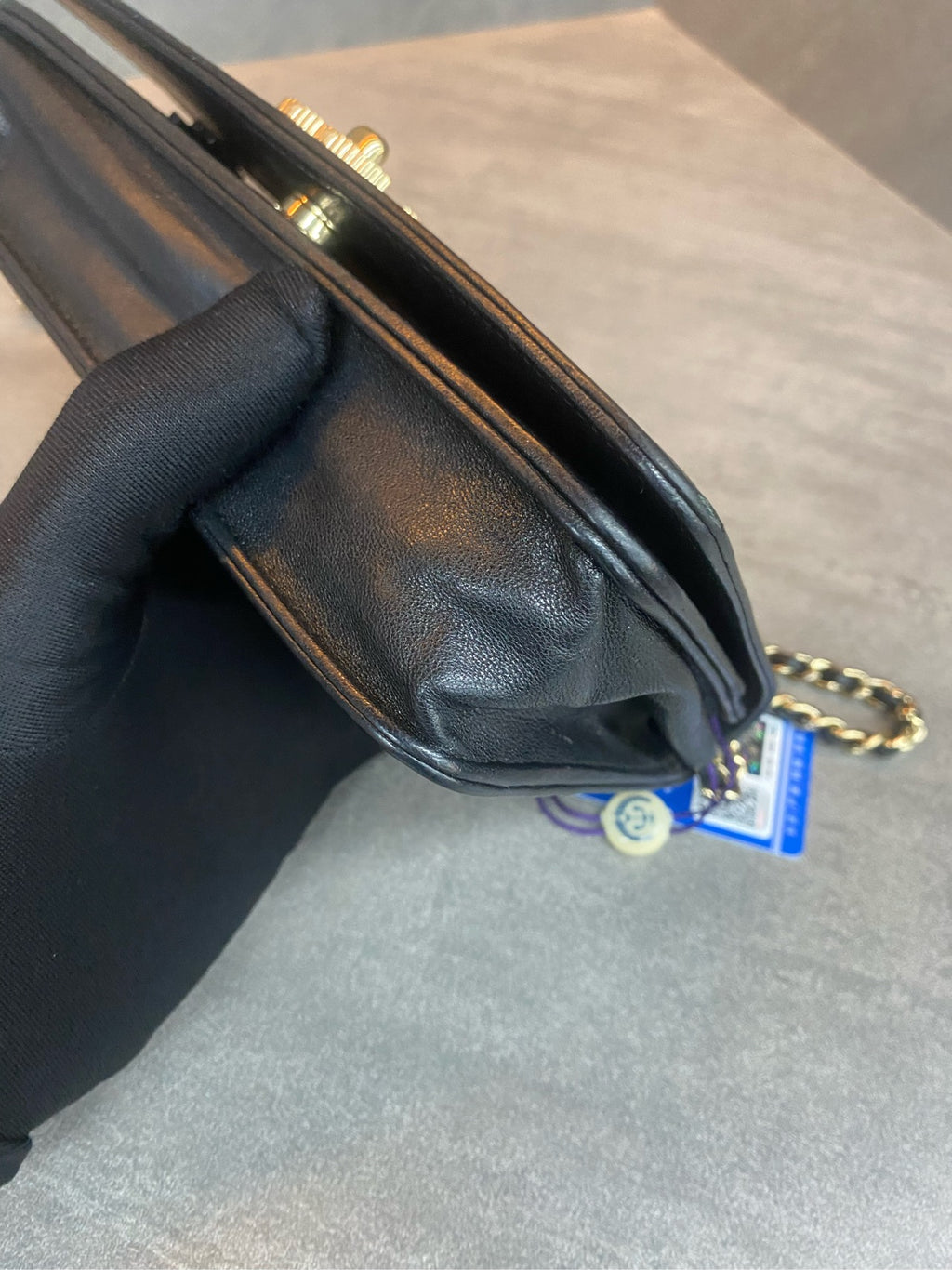 Chanel Diana Flap “V” pattern woc Black-Gold