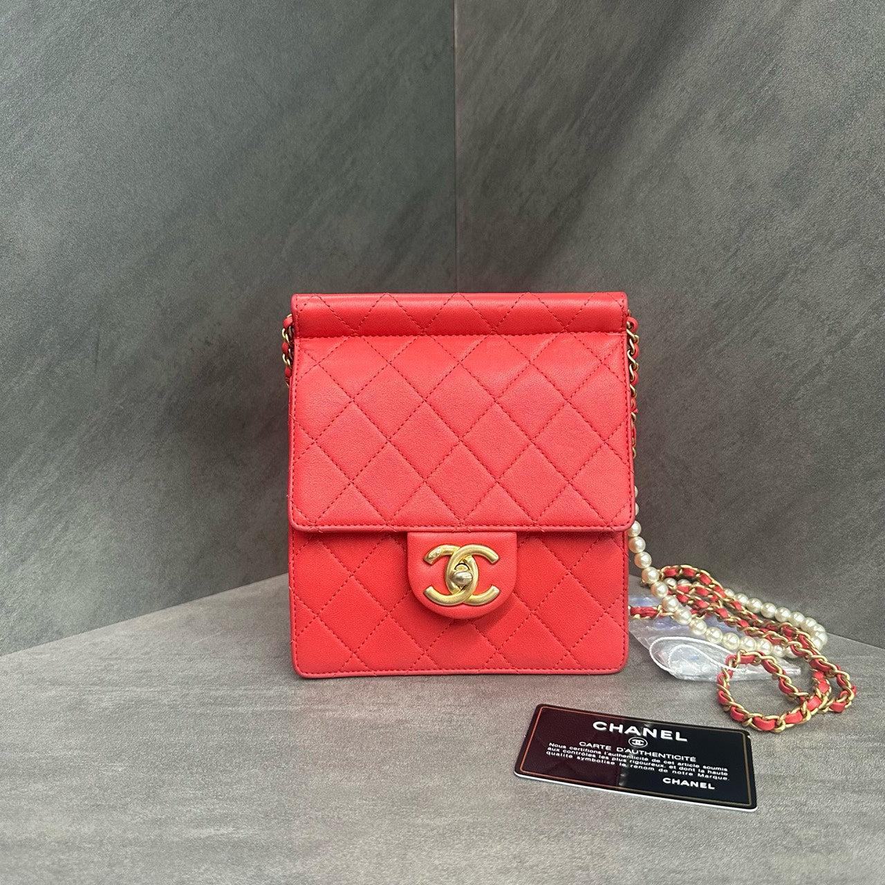 Chanel Classic Flap Vertical version sheepskin with pearl red