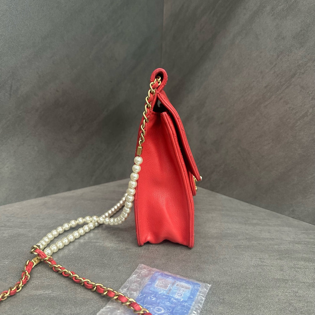 Chanel Classic Flap Vertical version sheepskin with pearl red