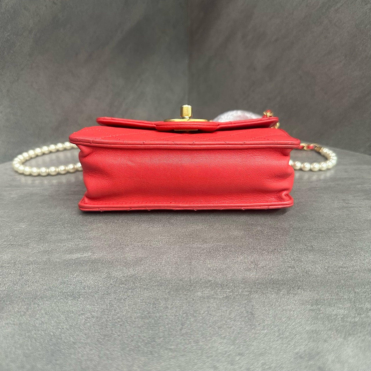 Chanel Classic Flap Vertical version sheepskin with pearl red
