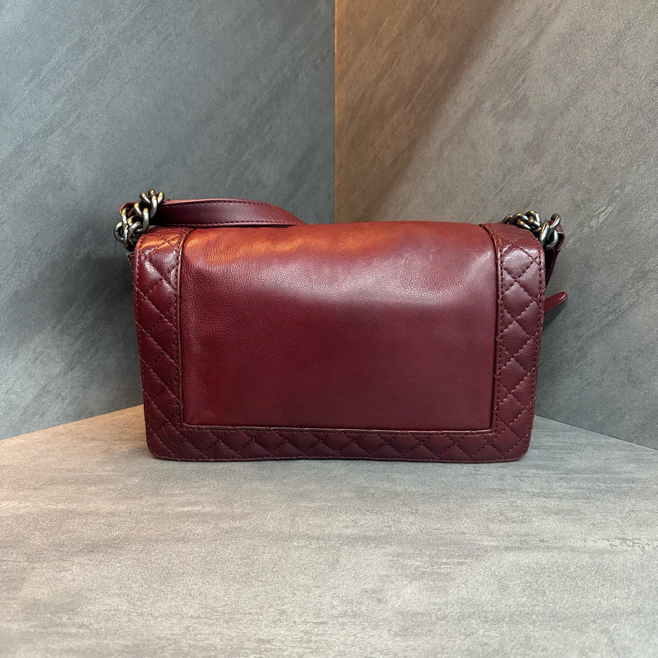 Chanel leboy &nbsp;cowhide vintage soft box middle-large size red