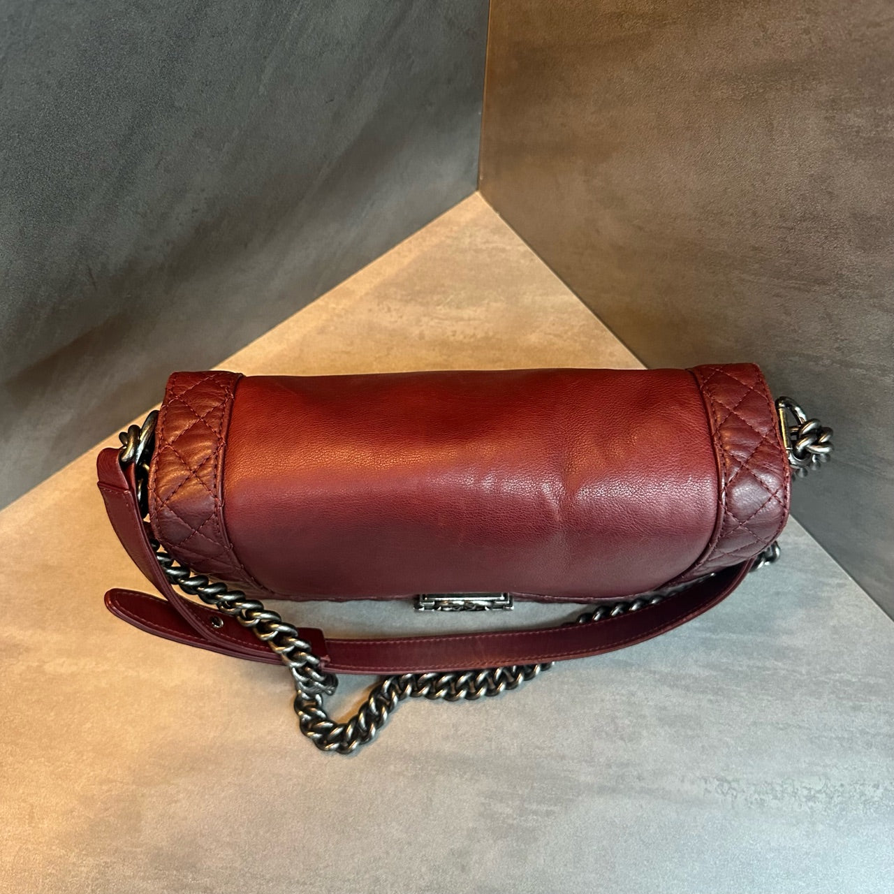 Chanel leboy &nbsp;cowhide vintage soft box middle-large size red