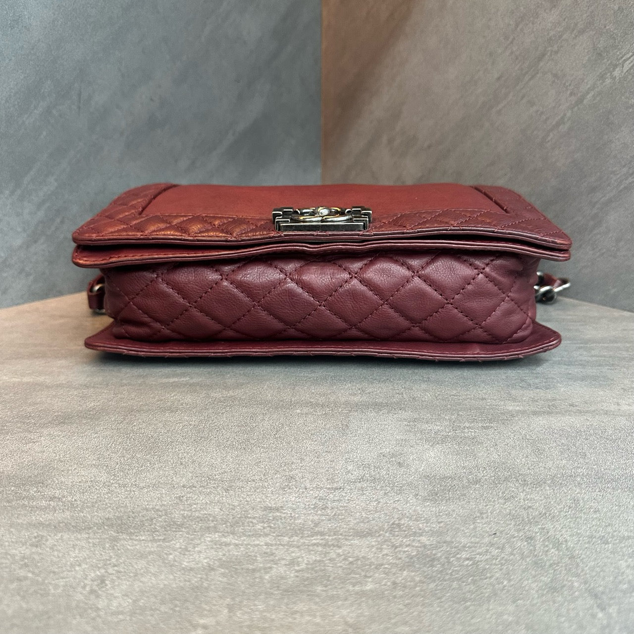 Chanel leboy &nbsp;cowhide vintage soft box middle-large size red