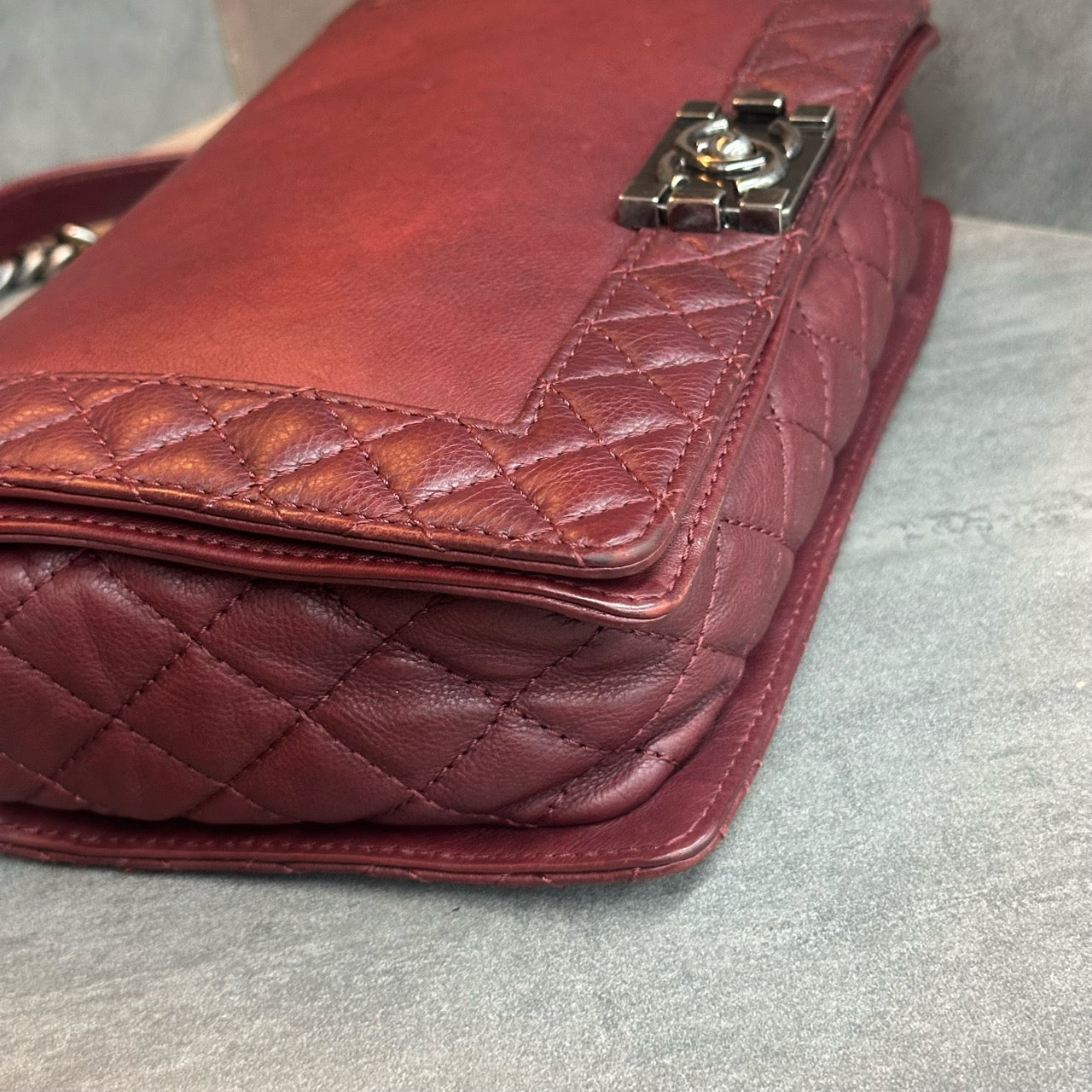 Chanel leboy &nbsp;cowhide vintage soft box middle-large size red