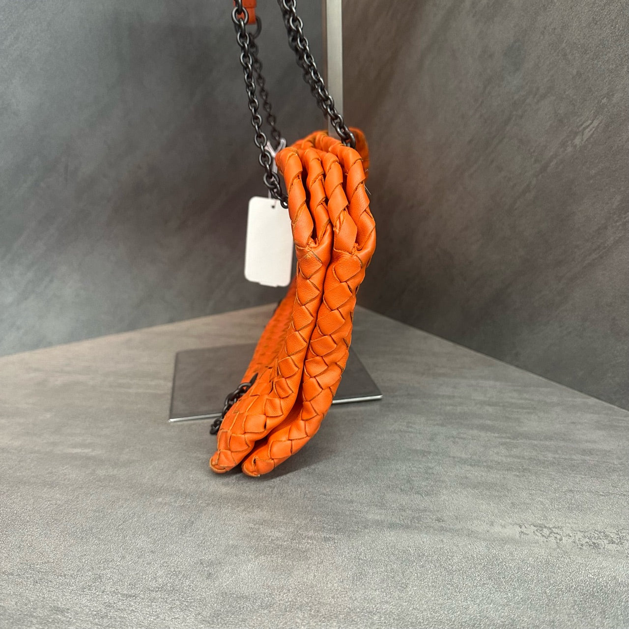 Bottega veneta Woven bag Double chain single shoulder bag Red