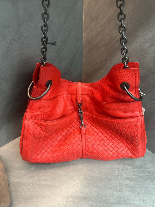 Bottega Veneta woven bag Horn-shaped handheld shoulder bag red
