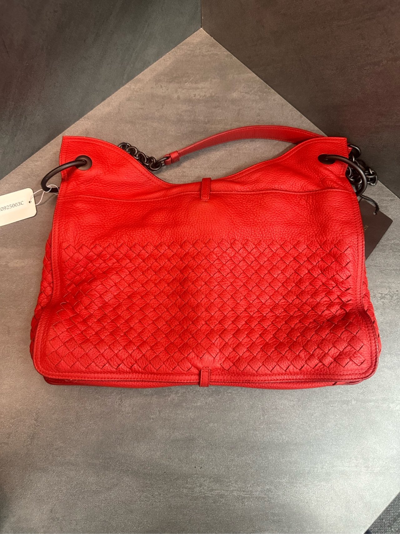 Bottega Veneta woven bag Horn-shaped handheld shoulder bag red