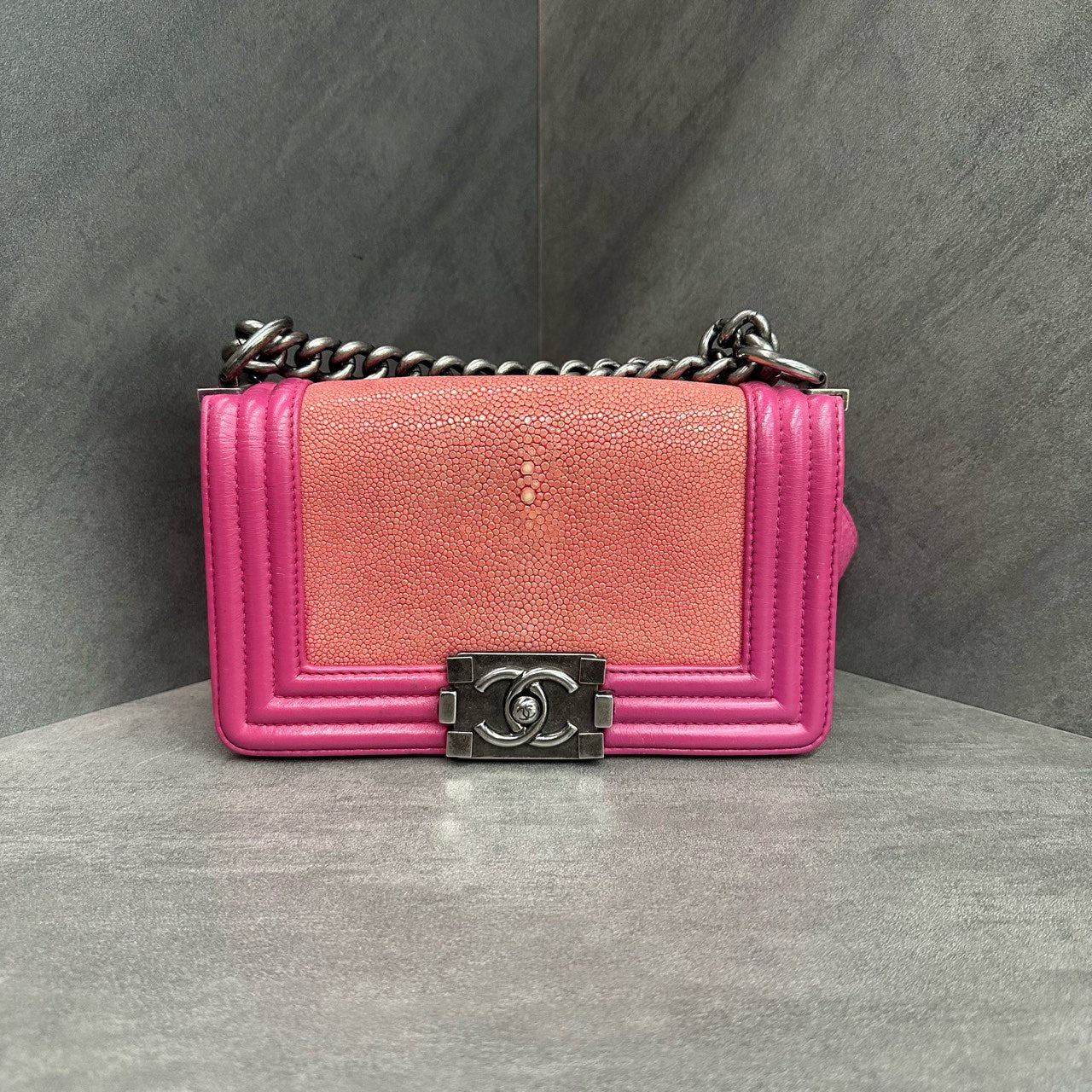 Chanel leboy fish skin small size pink