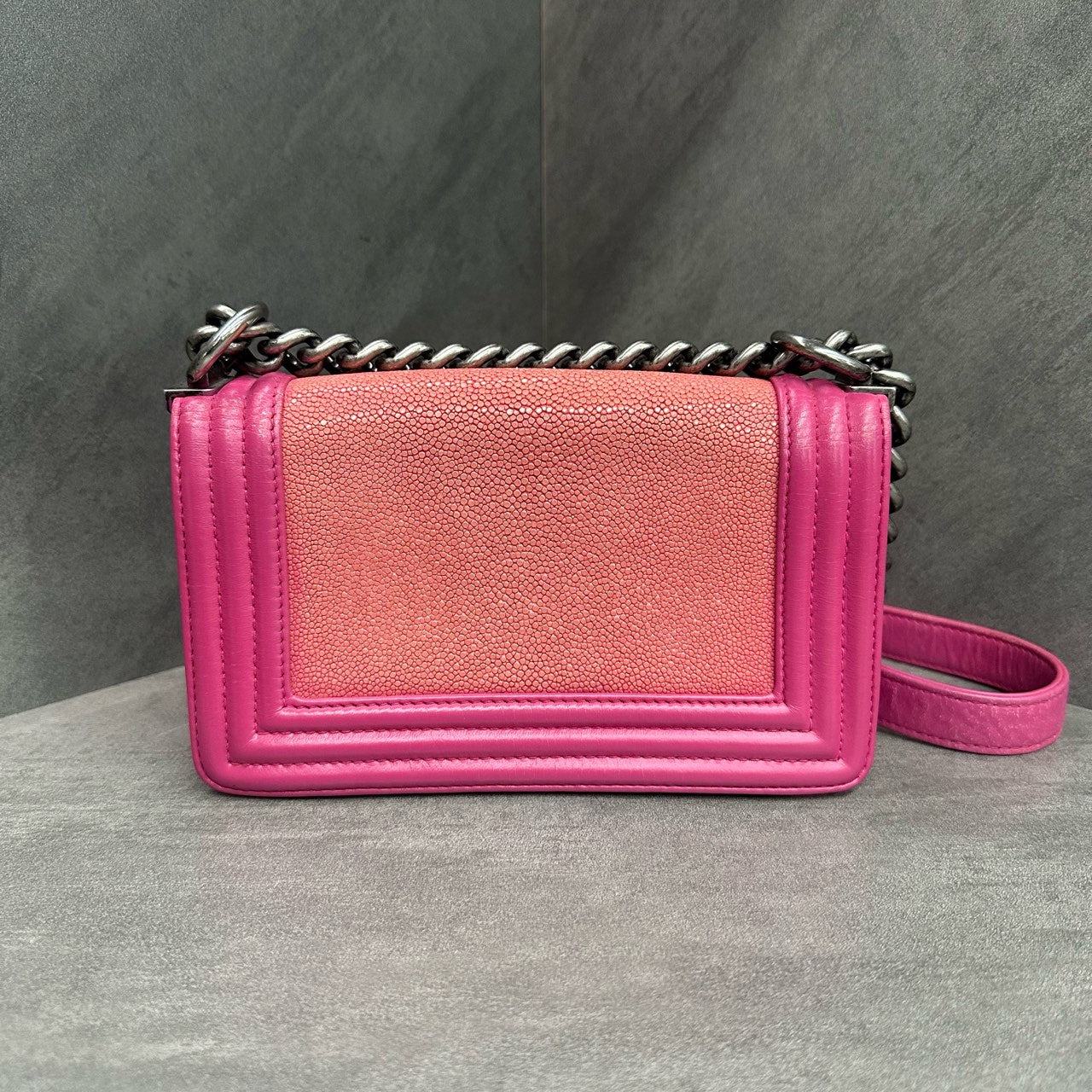 Chanel leboy fish skin small size pink