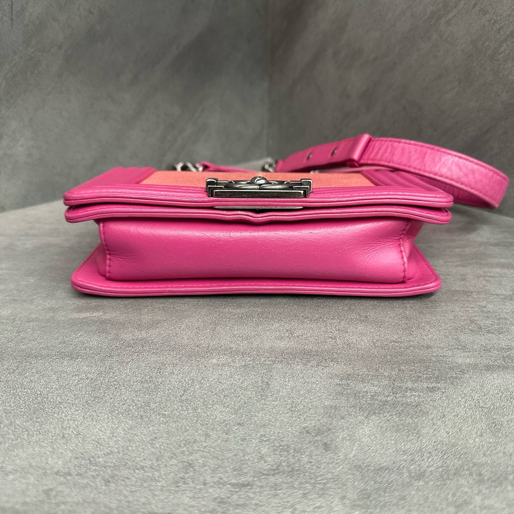 Chanel leboy fish skin small size pink