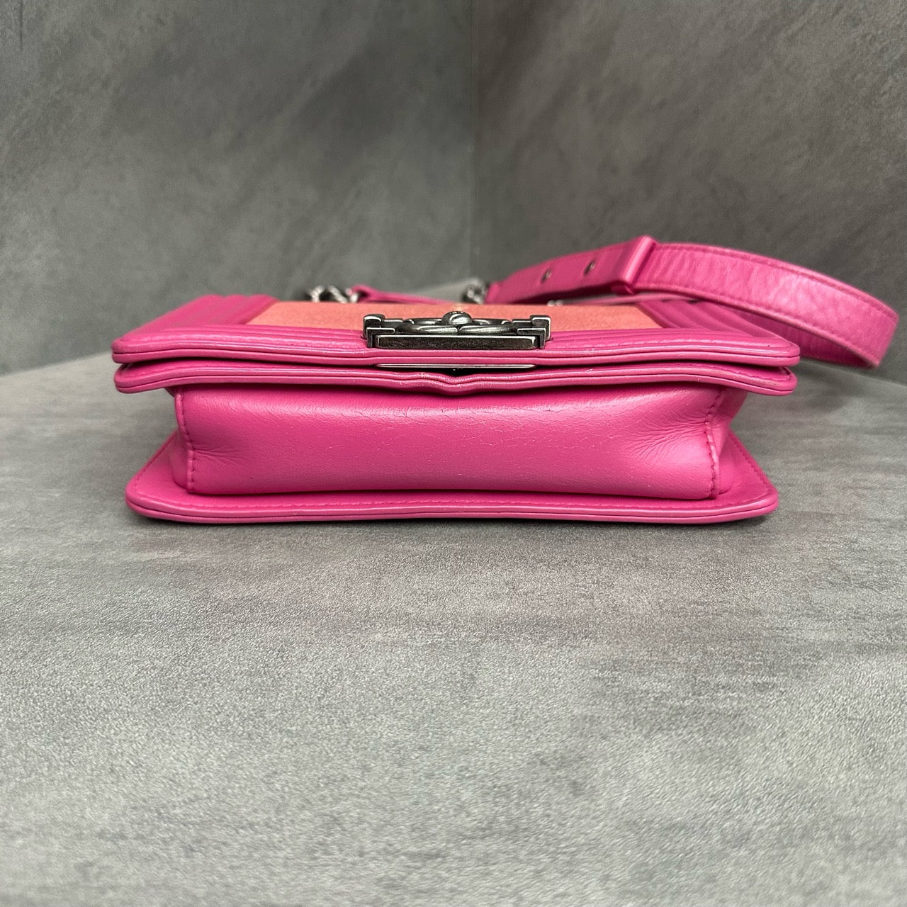Chanel leboy fish skin small size pink