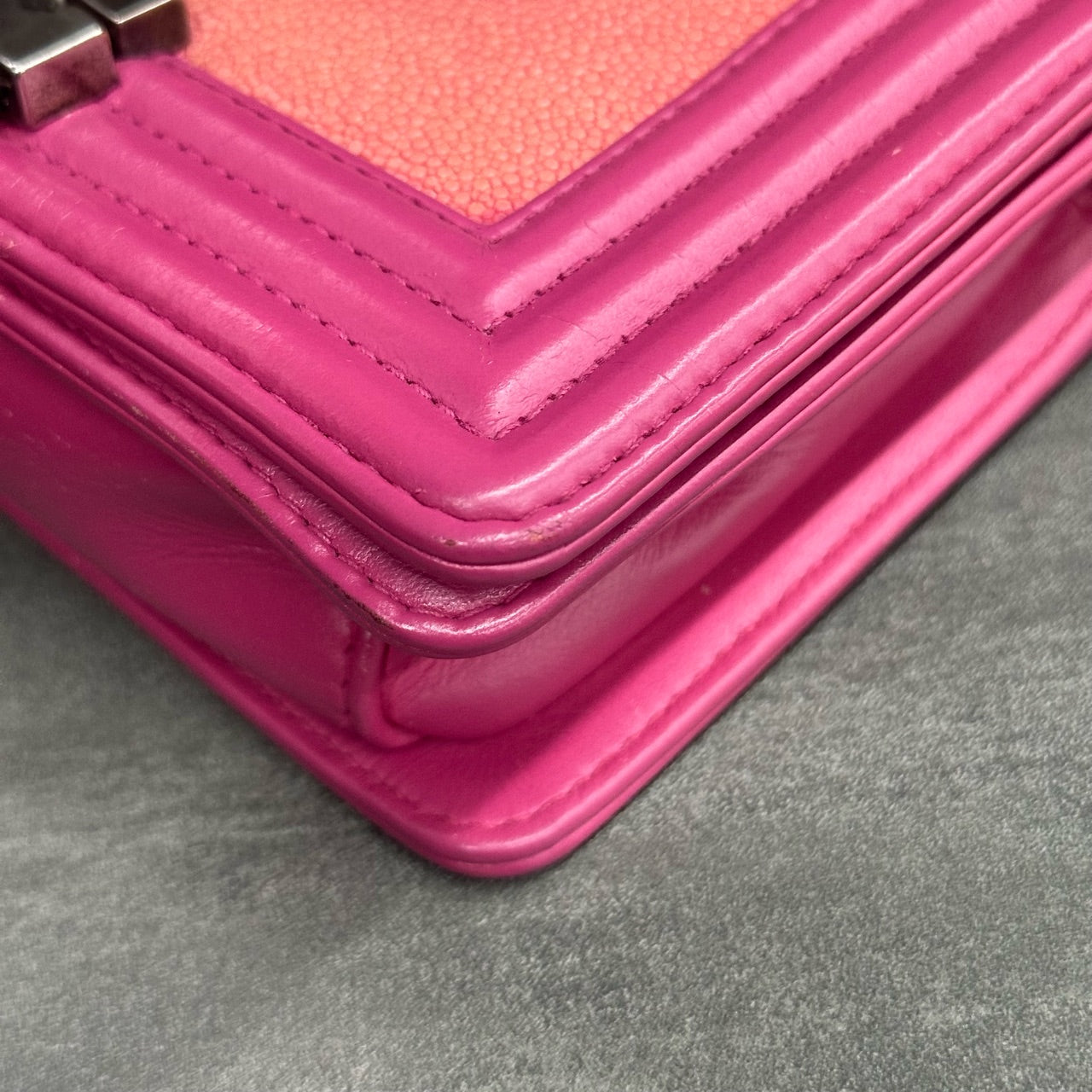 Chanel leboy fish skin small size pink
