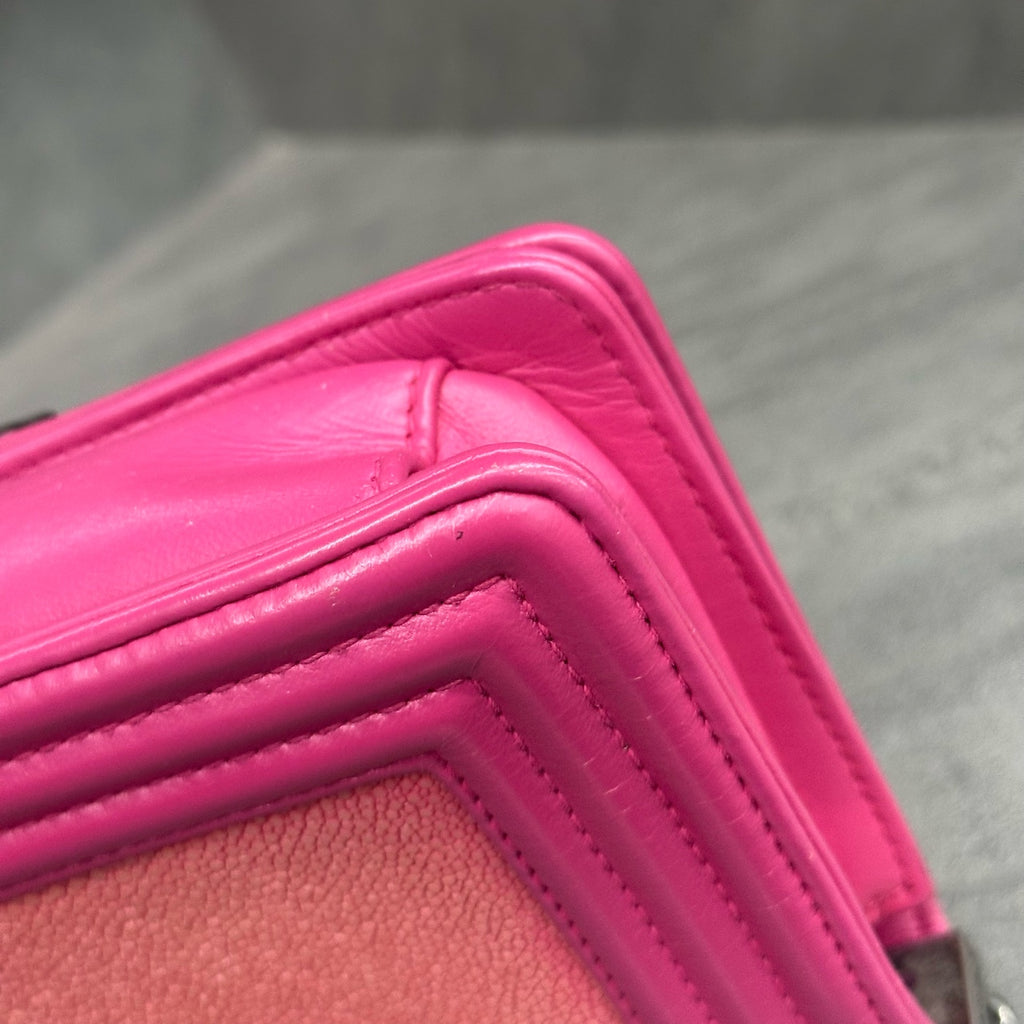 Chanel leboy fish skin small size pink