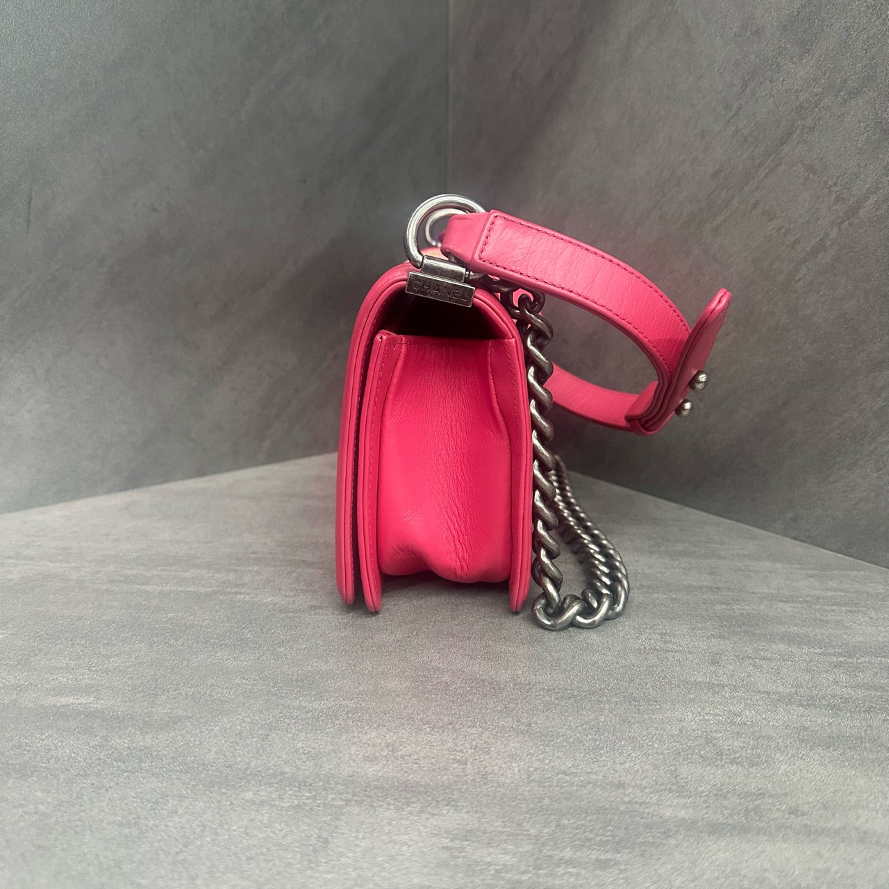 Chanel leboy fish skin small size pink