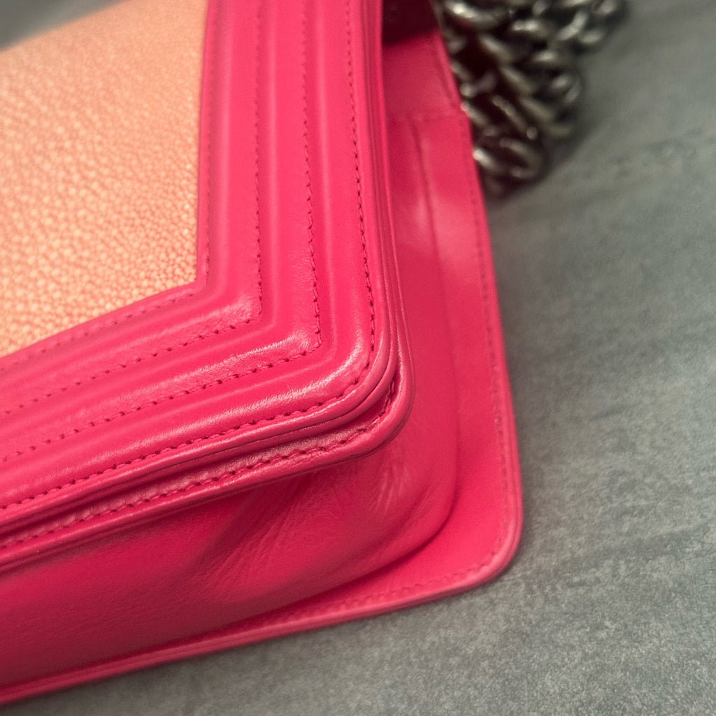 Chanel leboy fish skin small size pink