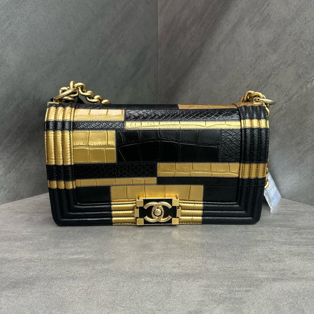 Chanel leboy Egypt series limited edition Middle size Black-Gold