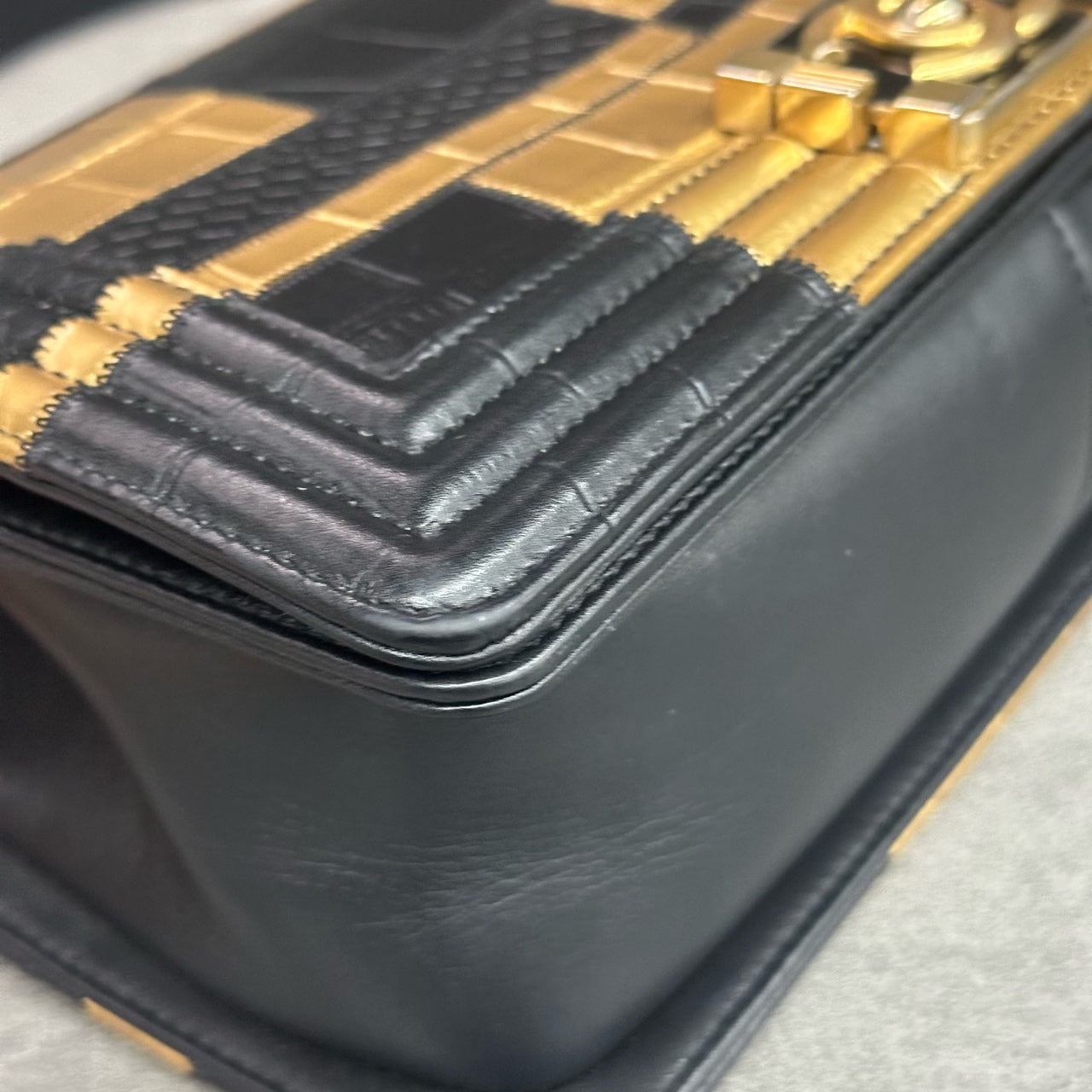 Chanel leboy Egypt series limited edition Middle size Black-Gold