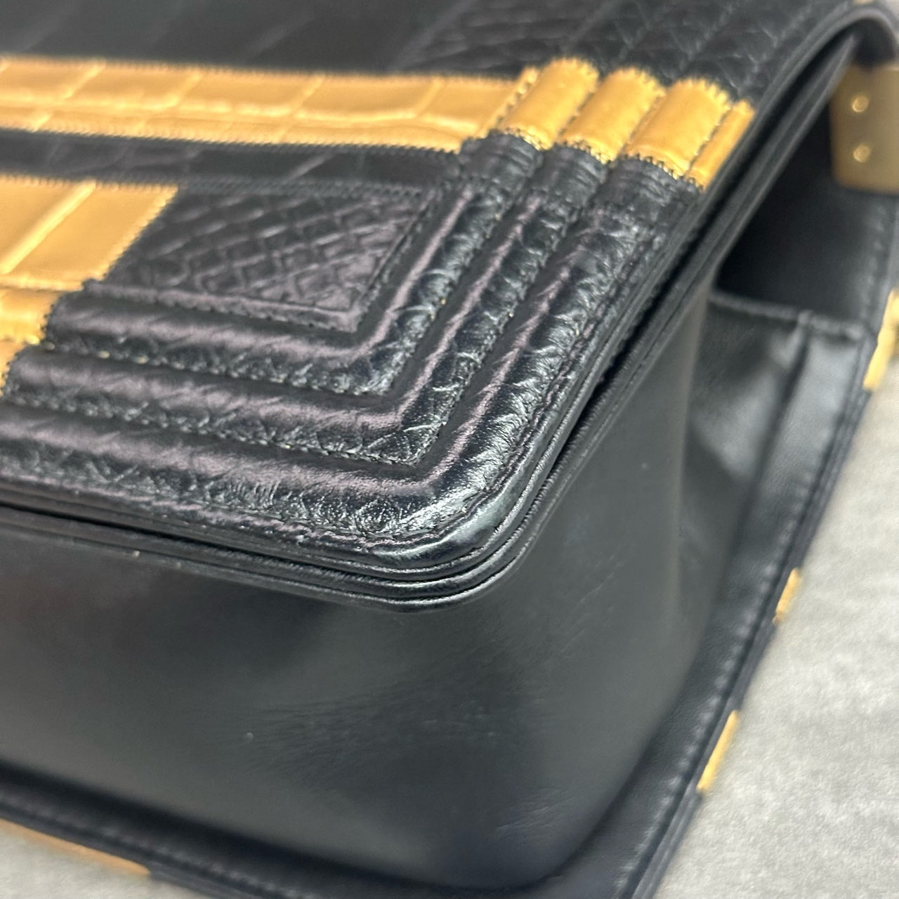 Chanel leboy Egypt series limited edition Middle size Black-Gold