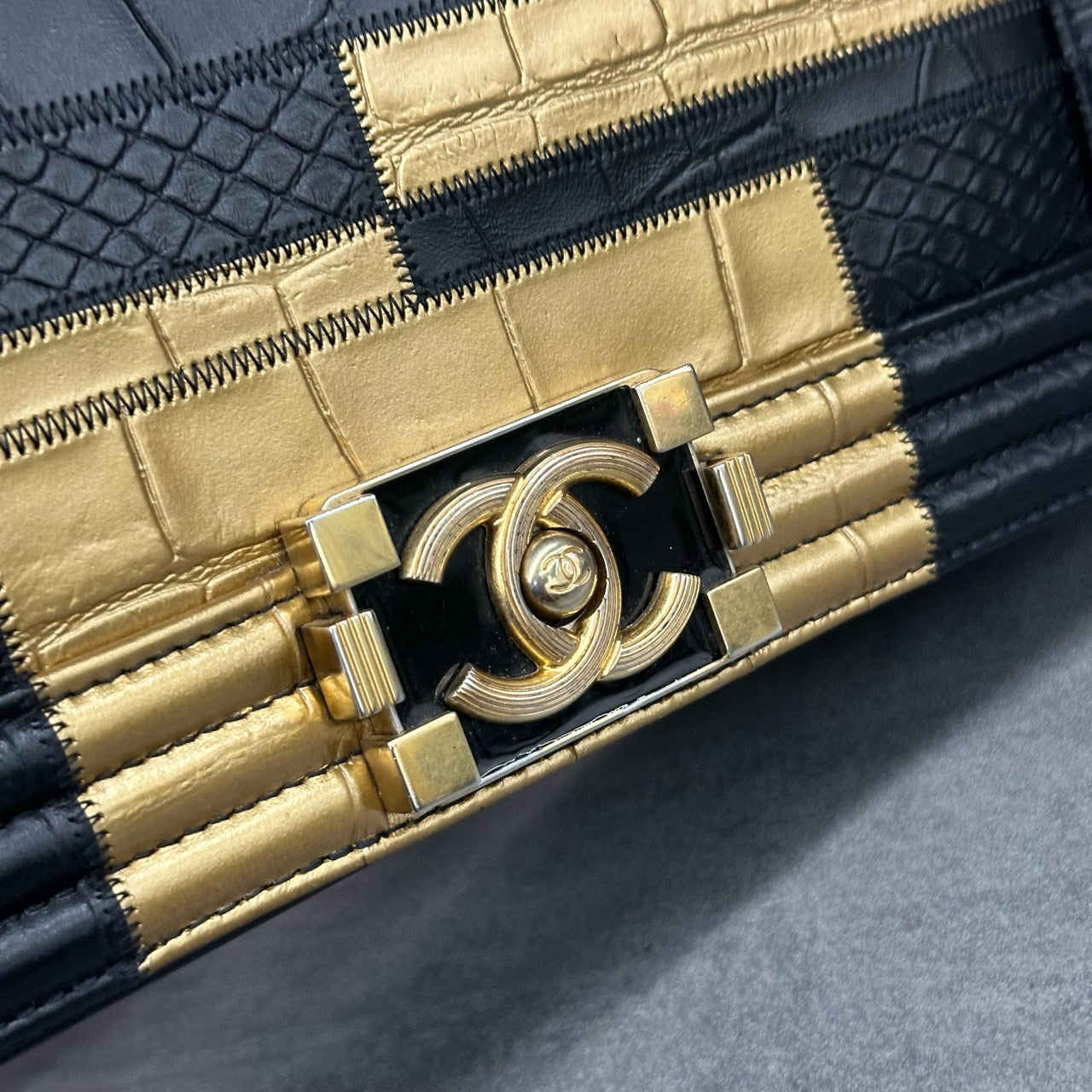 Chanel leboy Egypt series limited edition Middle size Black-Gold