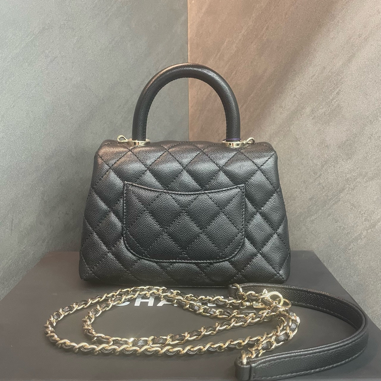 Chanel cocohandle mini lychee pattern black-gold