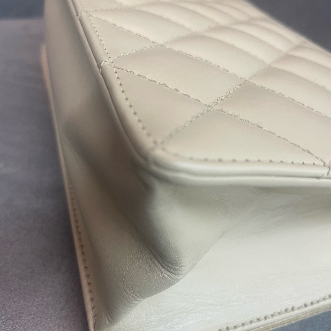 Chanel Flap woc White with black