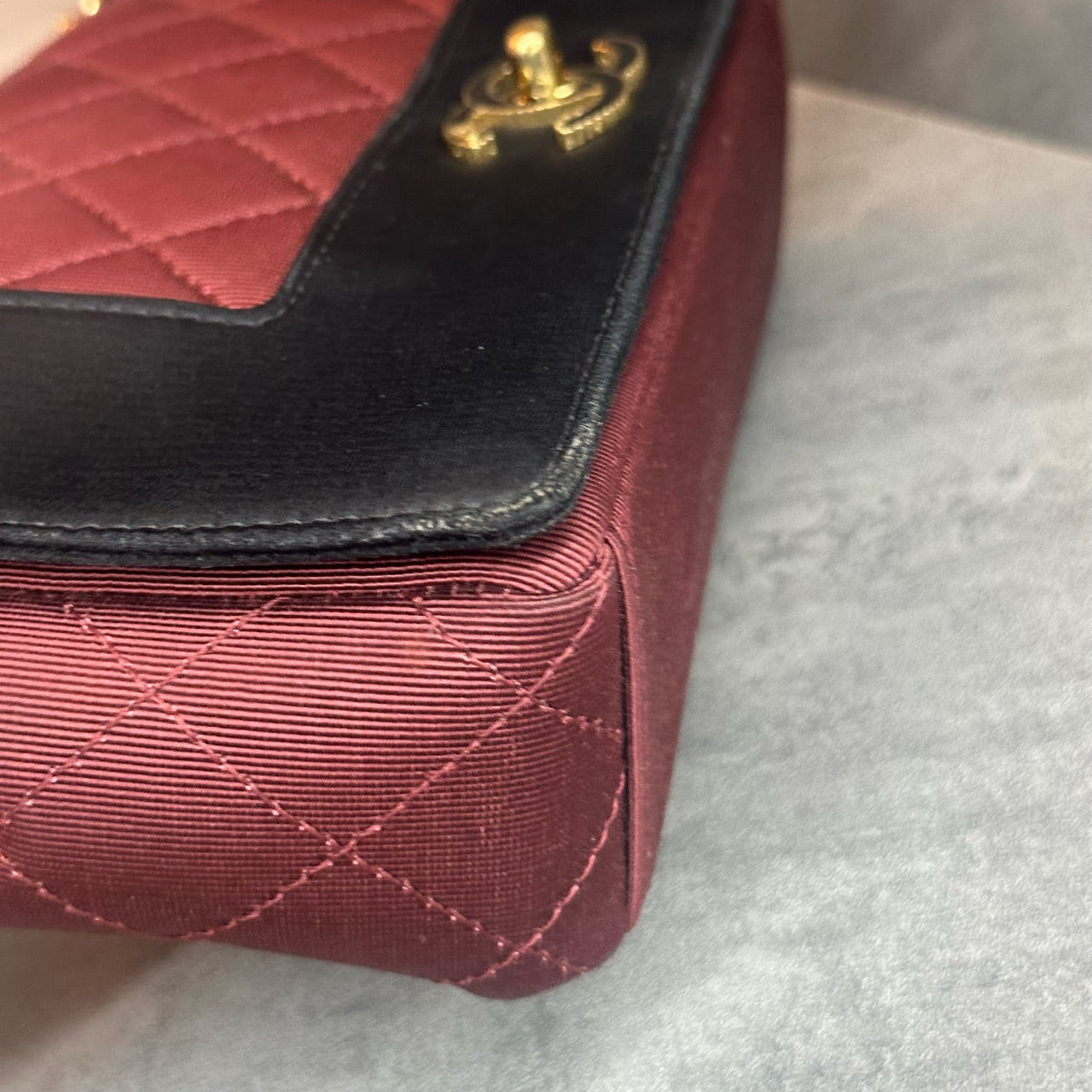 Chanel leboy Season series middle size black with red