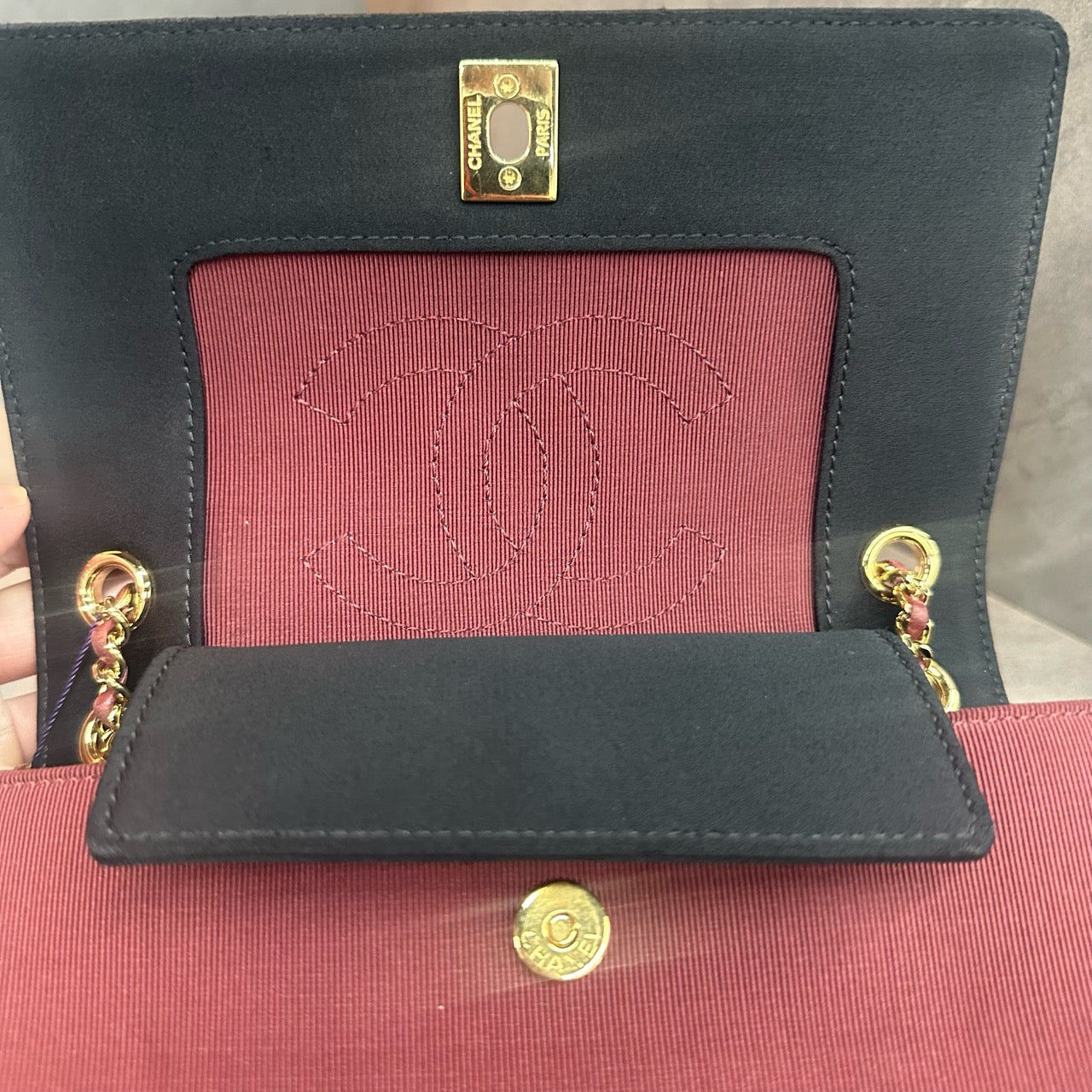 Chanel leboy Season series middle size black with red