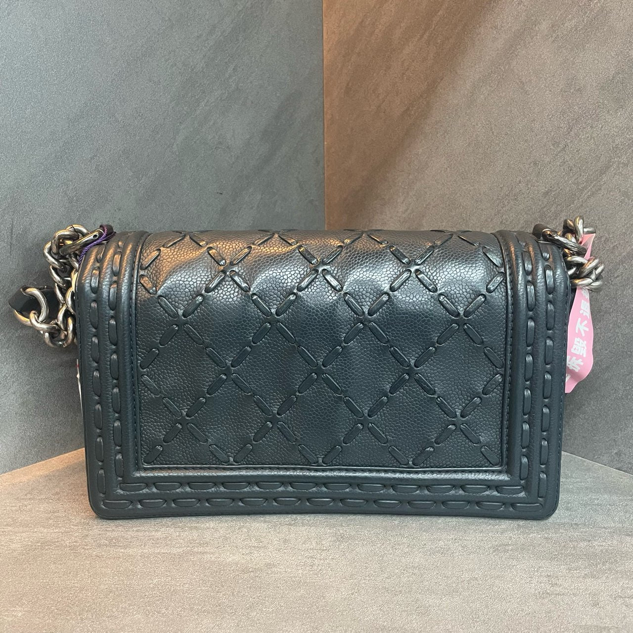 Chanel graininess cowhide middle size blakc-sliver