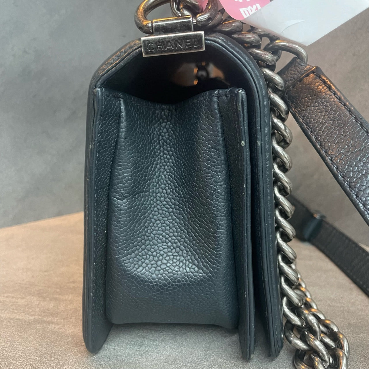 Chanel graininess cowhide middle size blakc-sliver