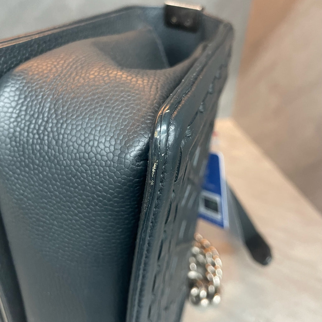 Chanel graininess cowhide middle size blakc-sliver
