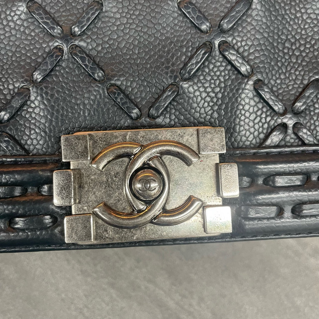 Chanel graininess cowhide middle size blakc-sliver
