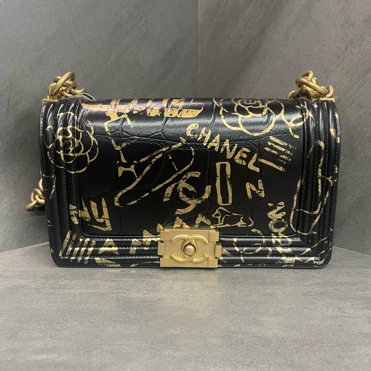 Chanel leboy Egypt series limited edition middle size black gold