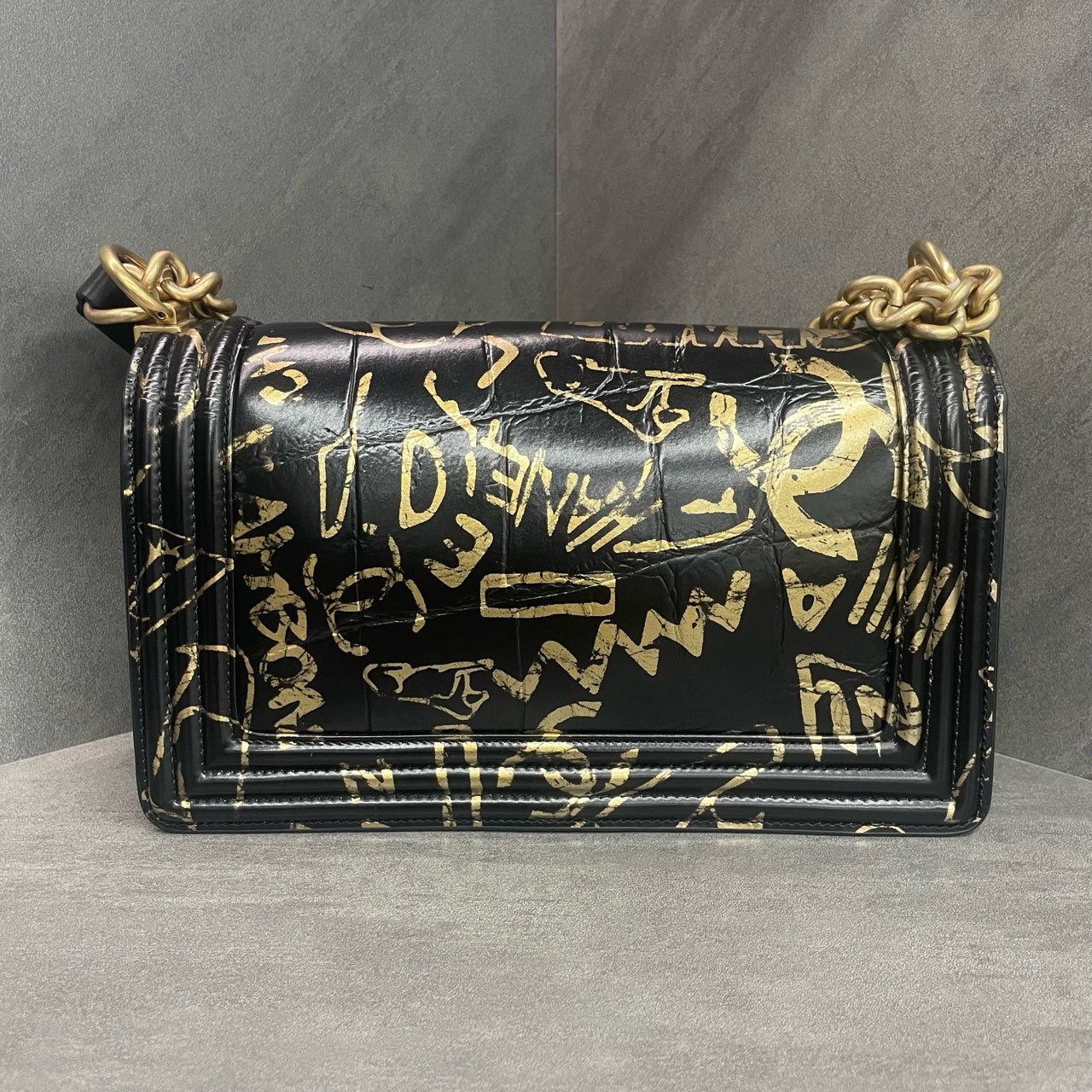 Chanel leboy Egypt series limited edition middle size black gold