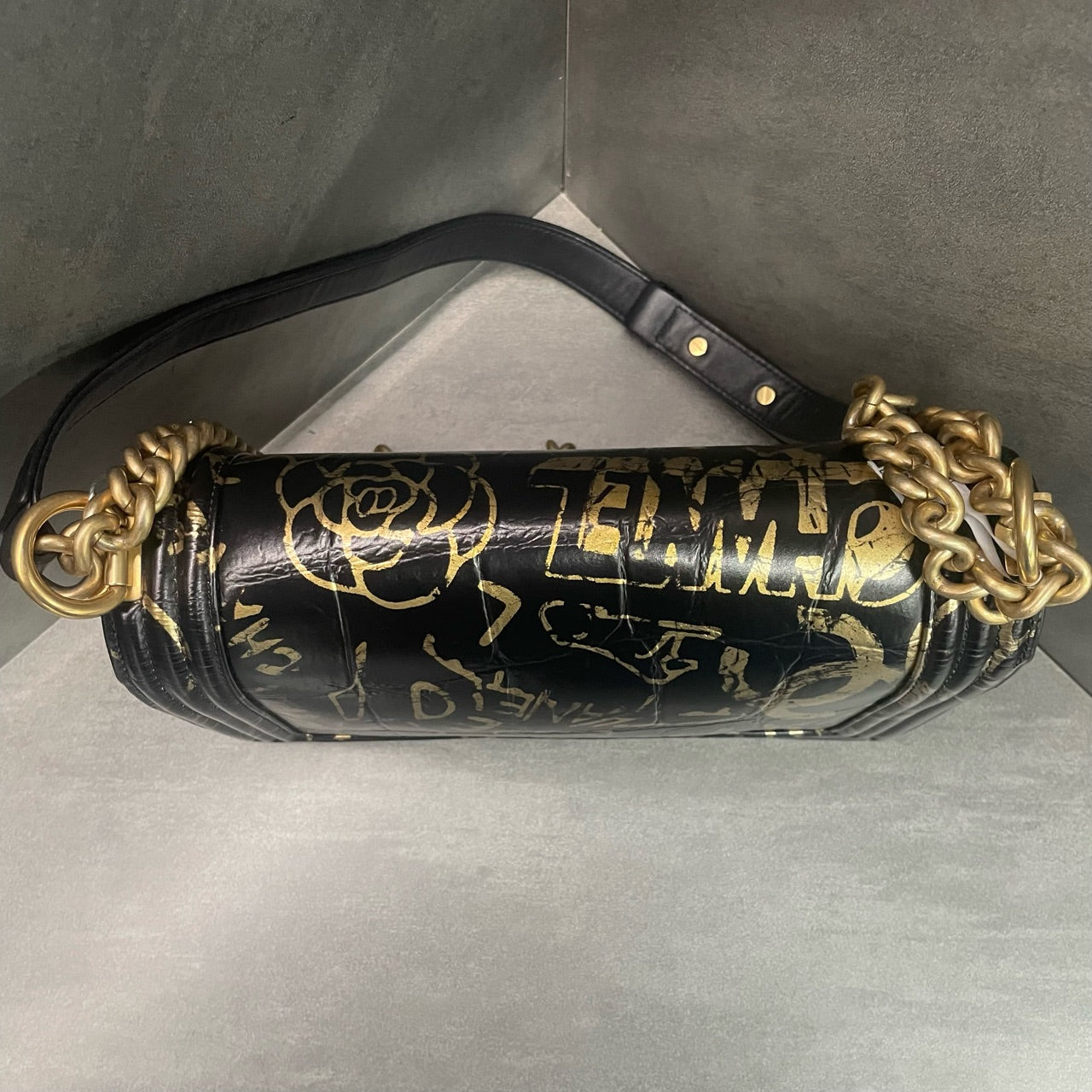 Chanel leboy Egypt series limited edition middle size black gold