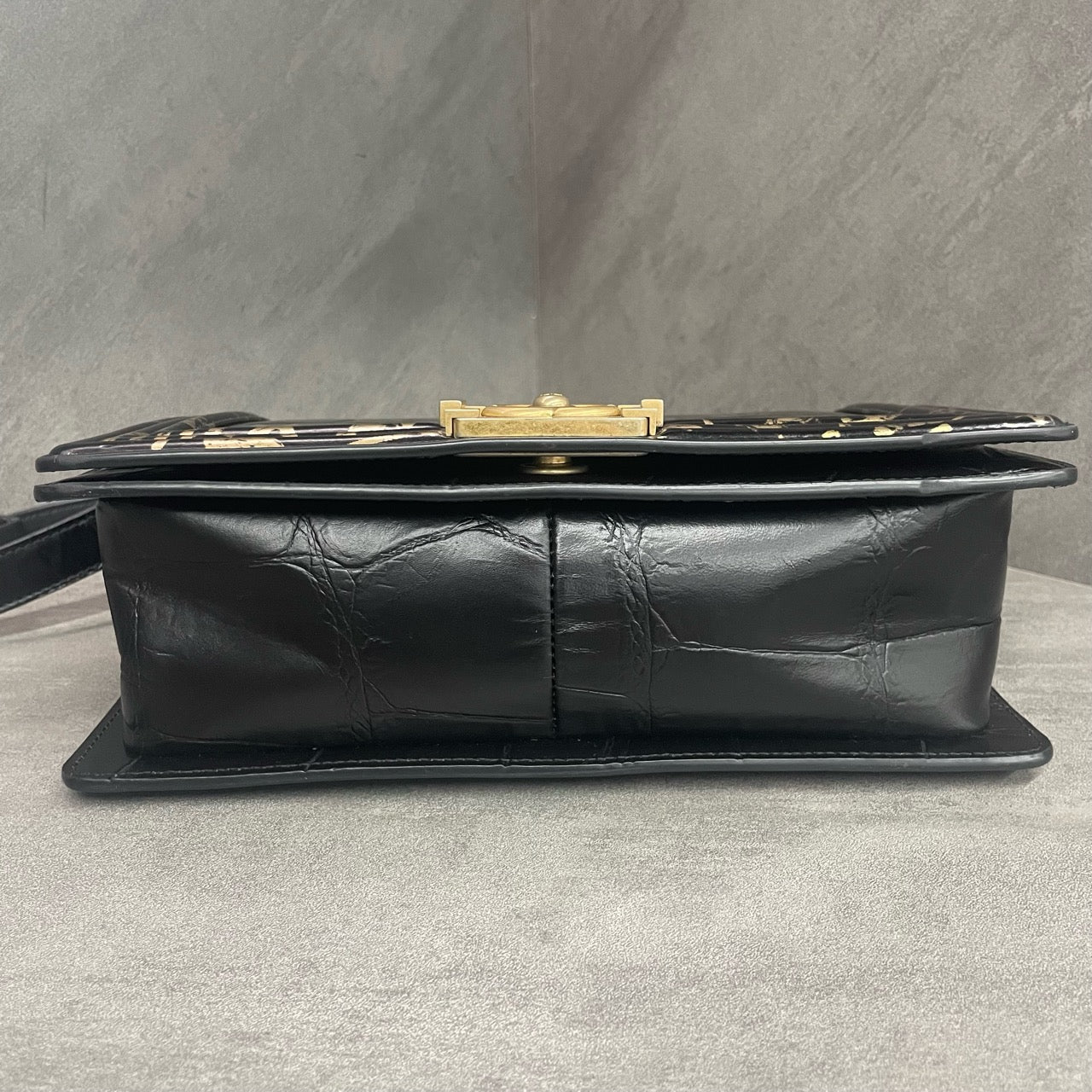 Chanel leboy Egypt series limited edition middle size black gold