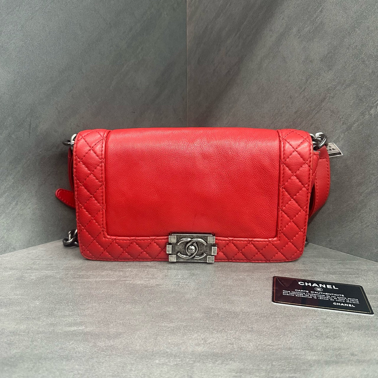 Chanel leboy cowhide soft box middle size red