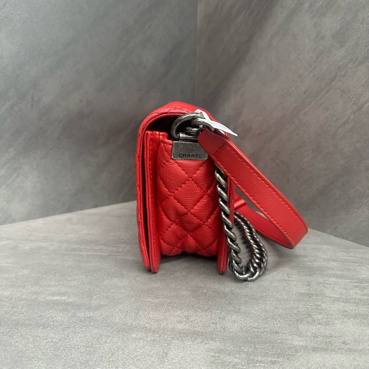 Chanel leboy cowhide soft box middle size red