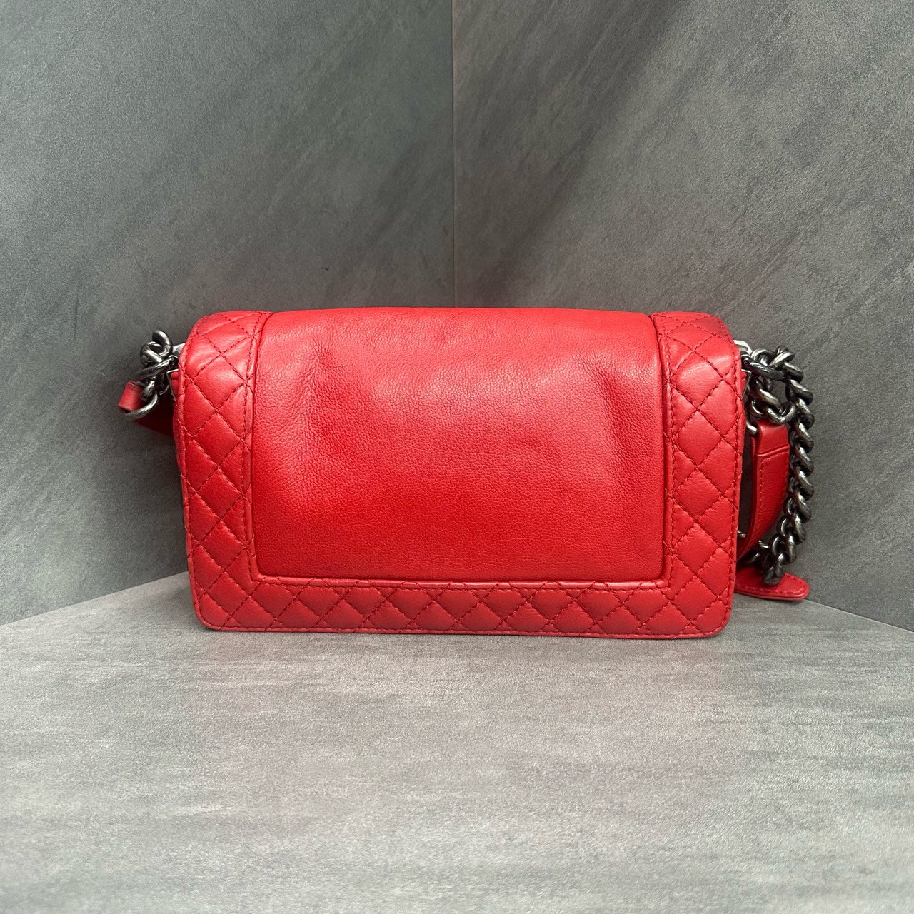 Chanel leboy cowhide soft box middle size red