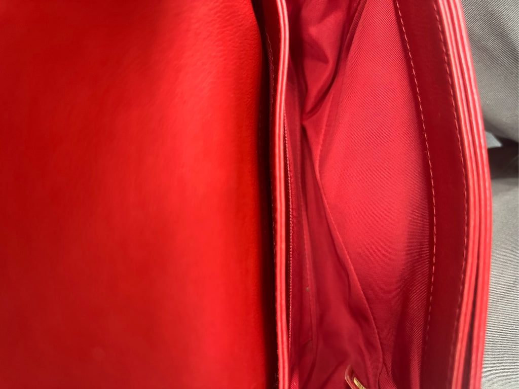 Chanel leboy cowhide soft box middle size red
