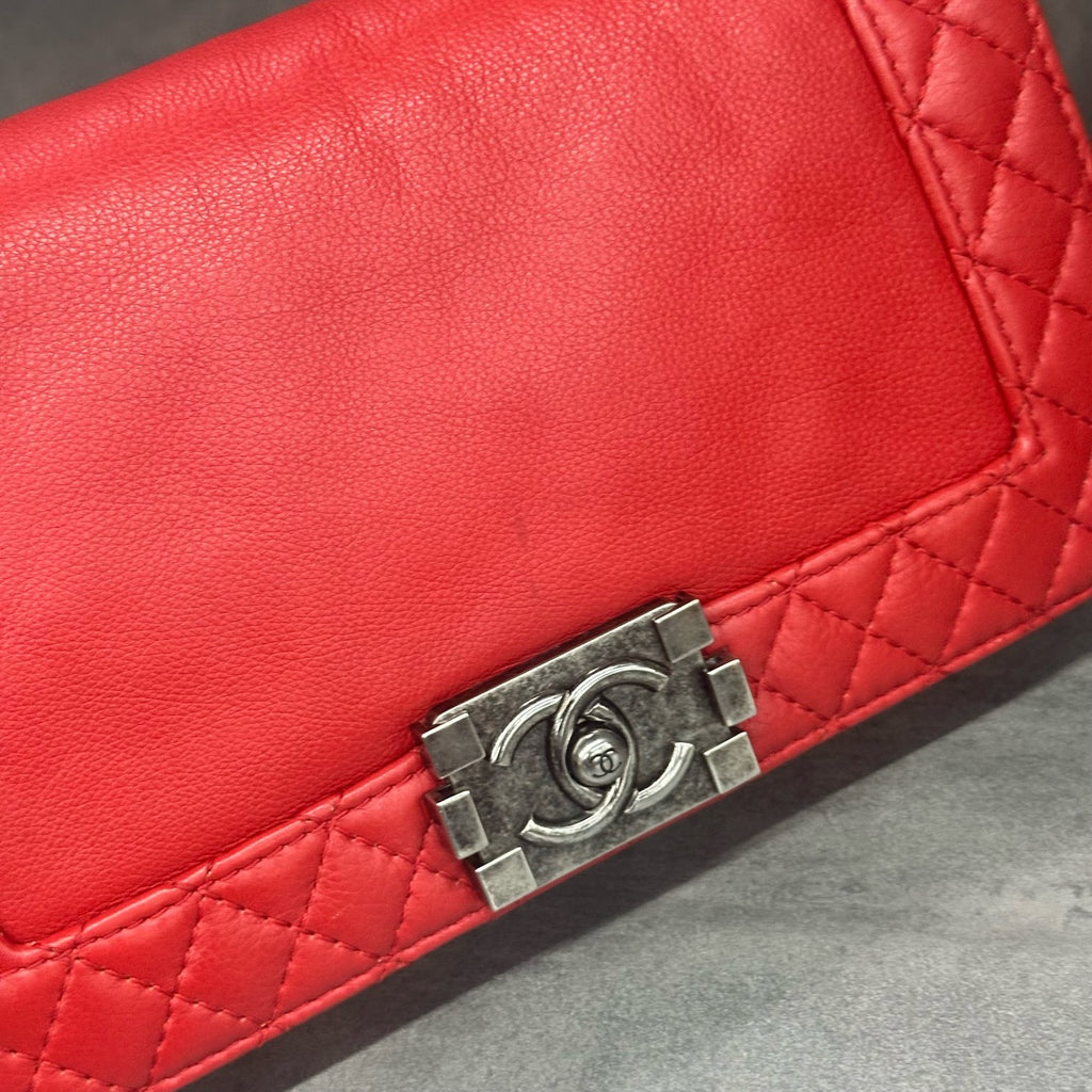 Chanel leboy cowhide soft box middle size red