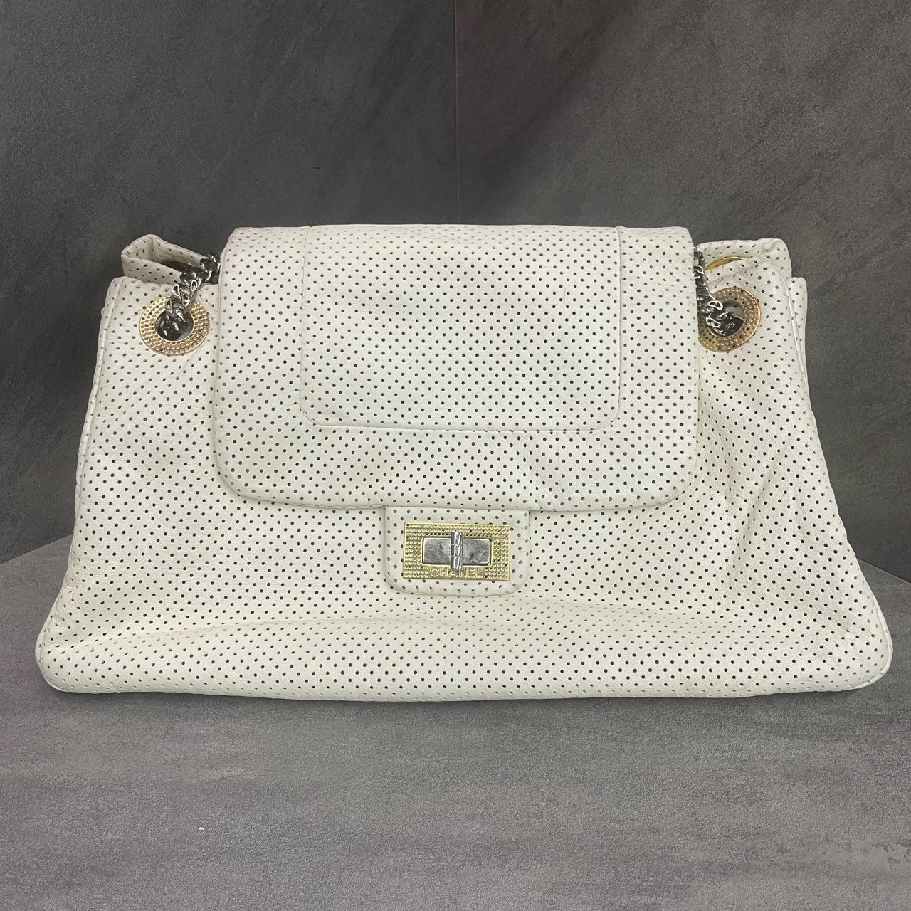 Chanel 2.55 Flap Hollowed cowhide offwhite&nbsp;