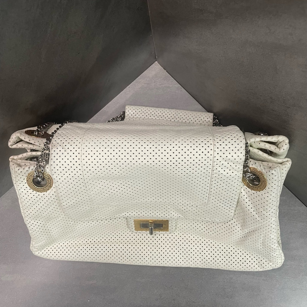Chanel 2.55 Flap Hollowed cowhide offwhite&nbsp;