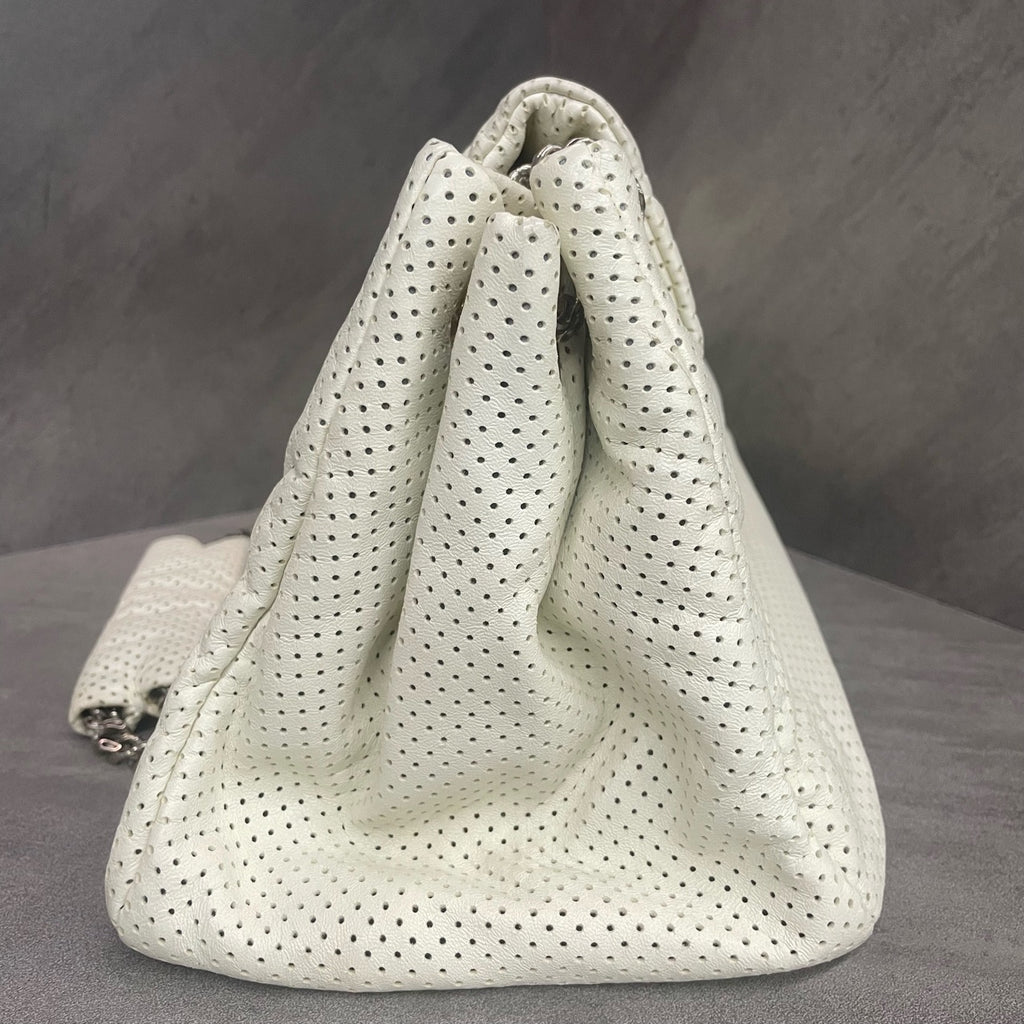 Chanel 2.55 Flap Hollowed cowhide offwhite&nbsp;