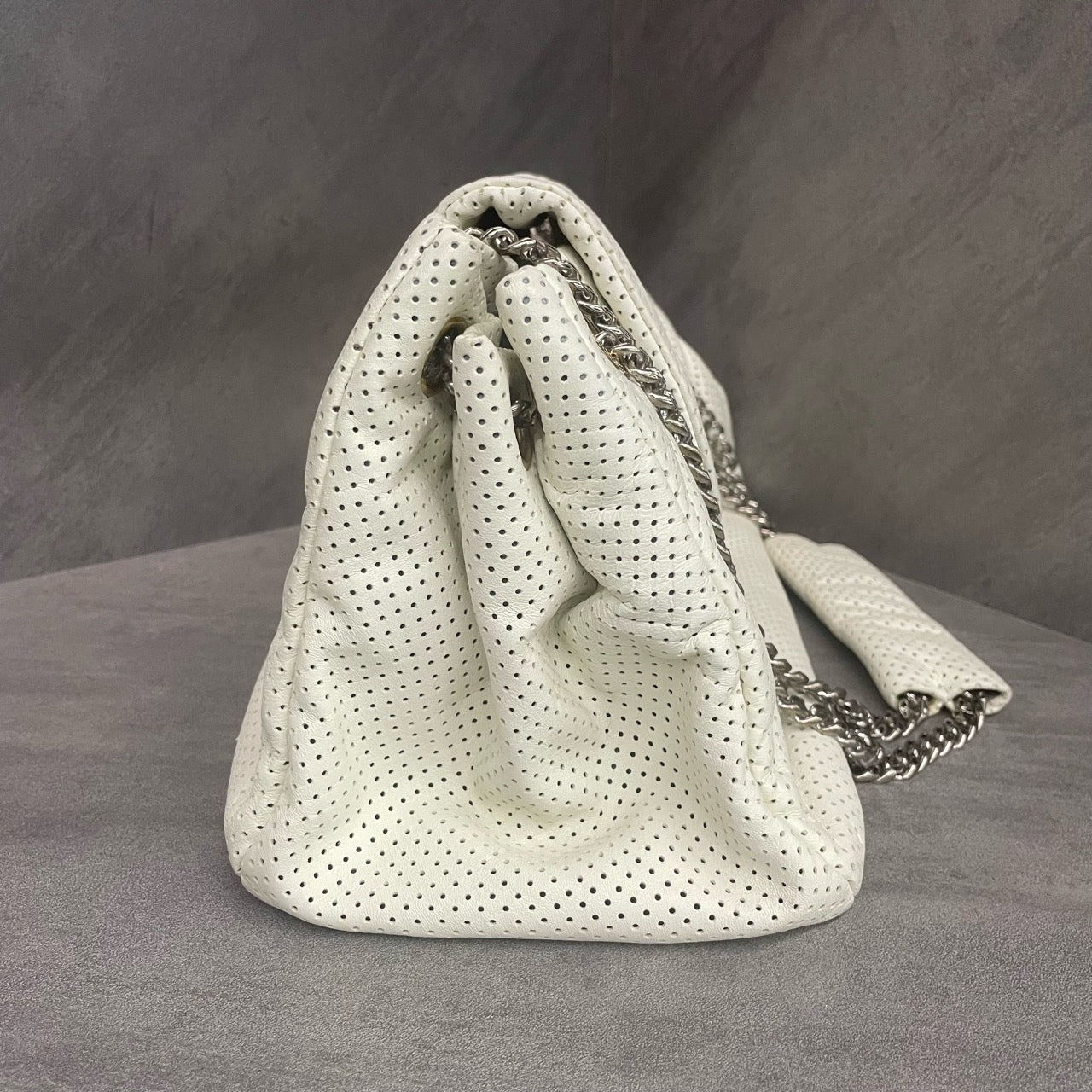 Chanel 2.55 Flap Hollowed cowhide offwhite&nbsp;