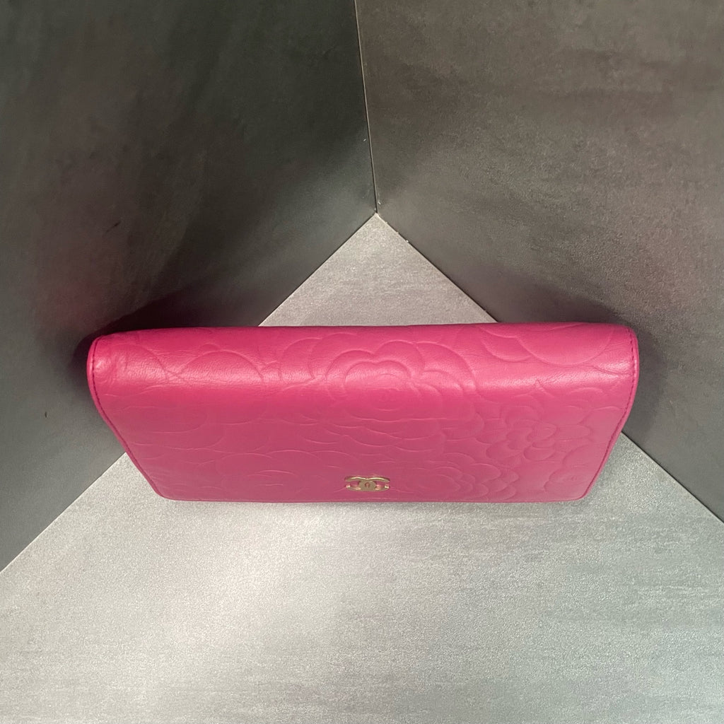 Chanel Camellia series woc pink