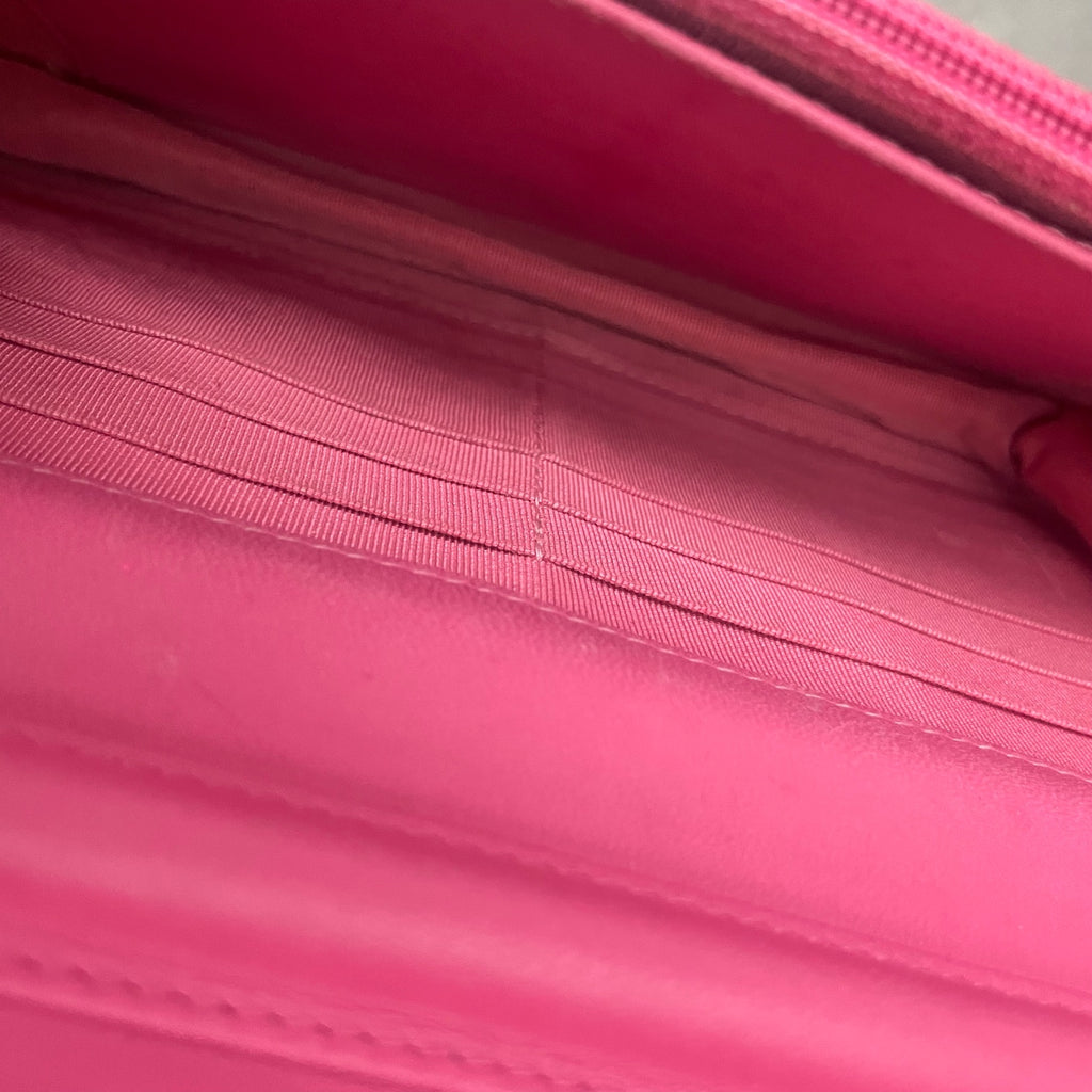 Chanel WOC Pink gradient