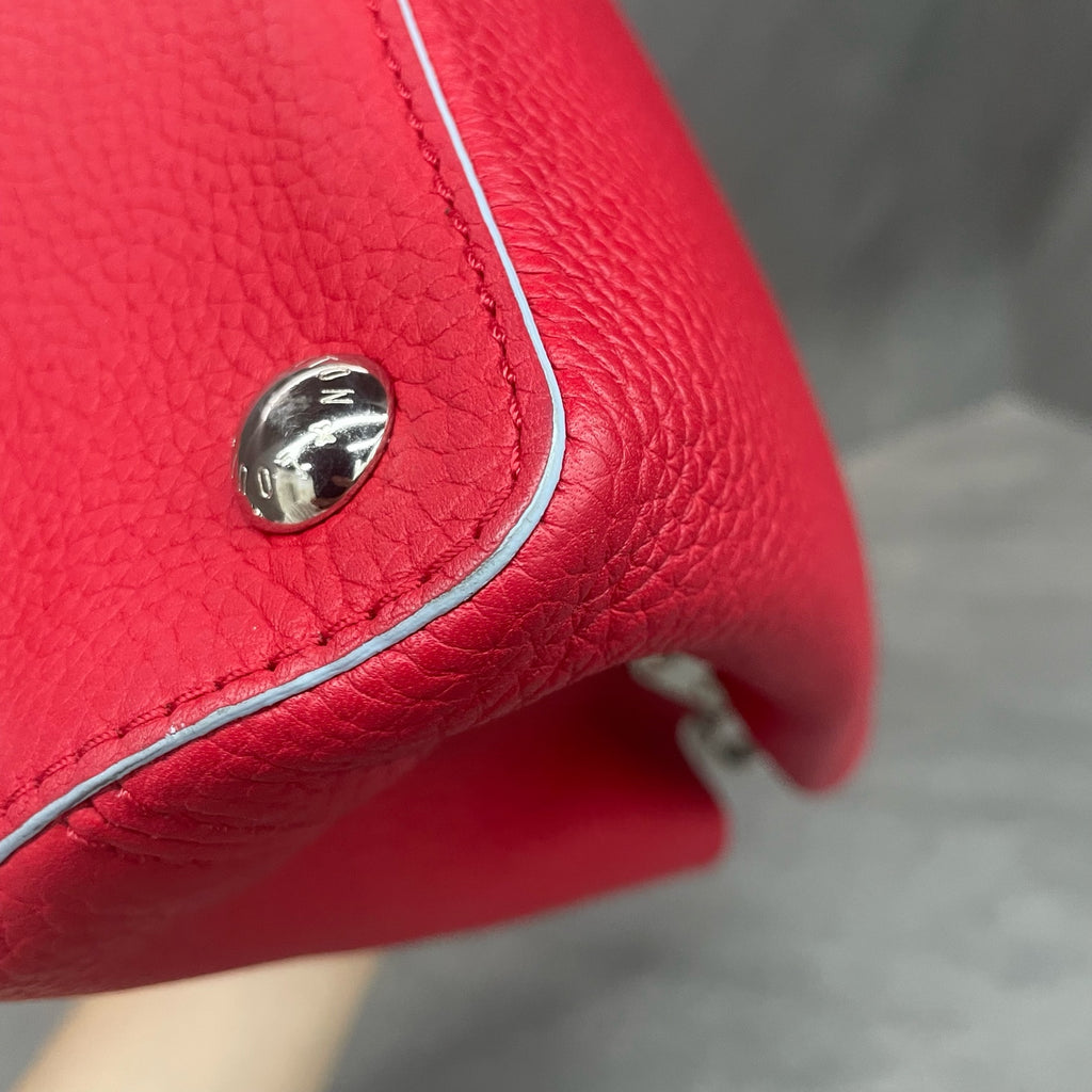 Louis Vuitton Capucines BB red