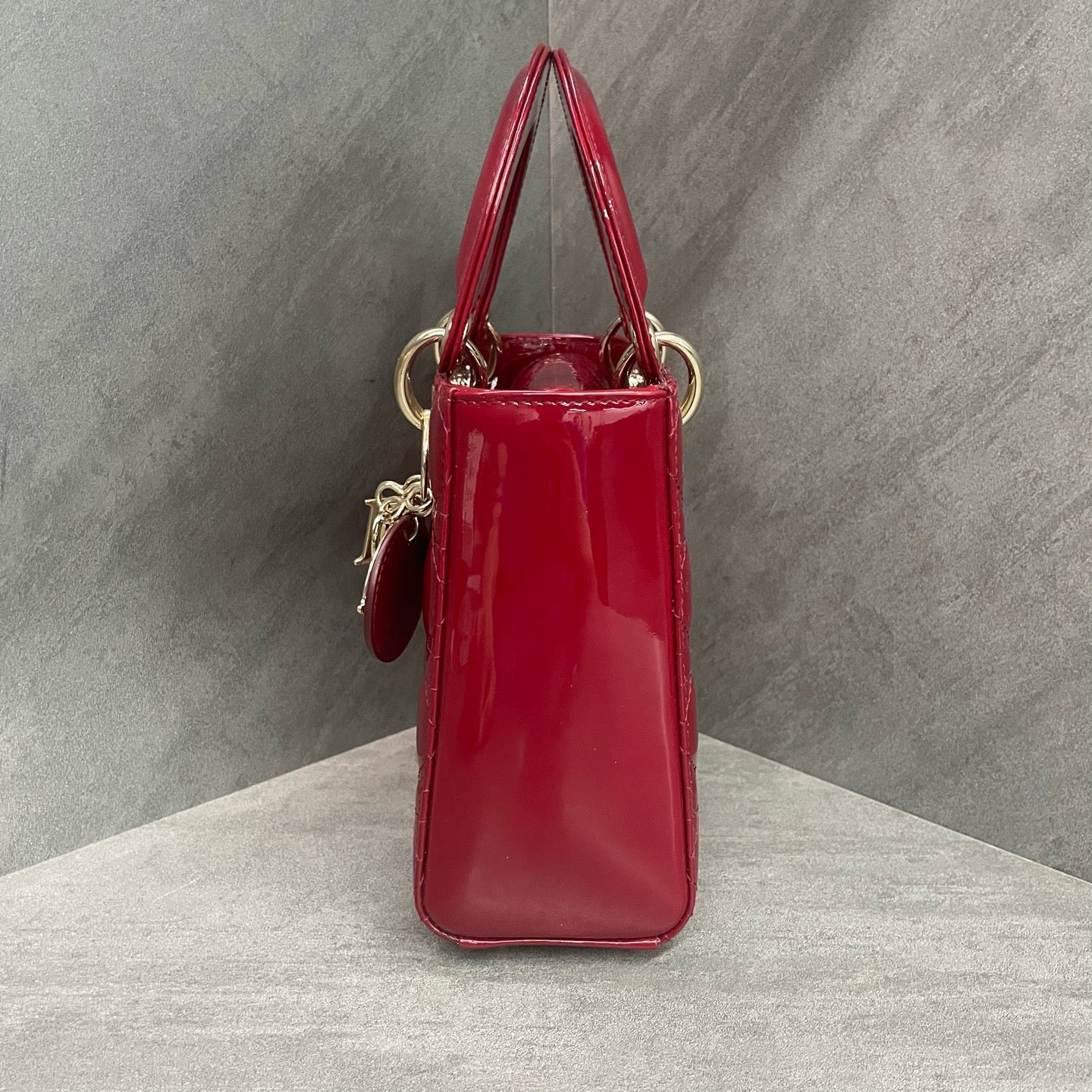 Dior Lady dior middle size patent leather Red